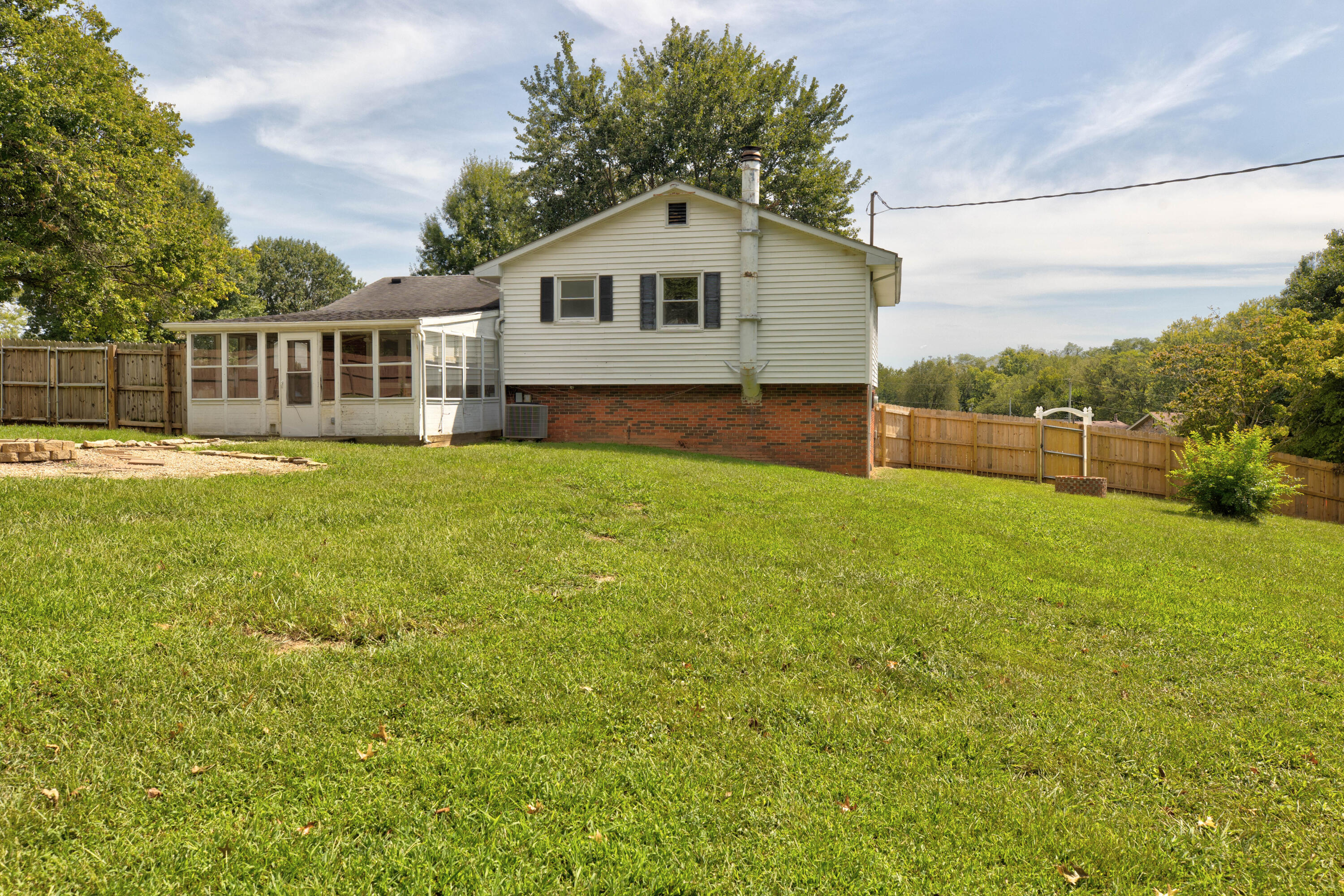 1511 Diane Court Property Photo 8