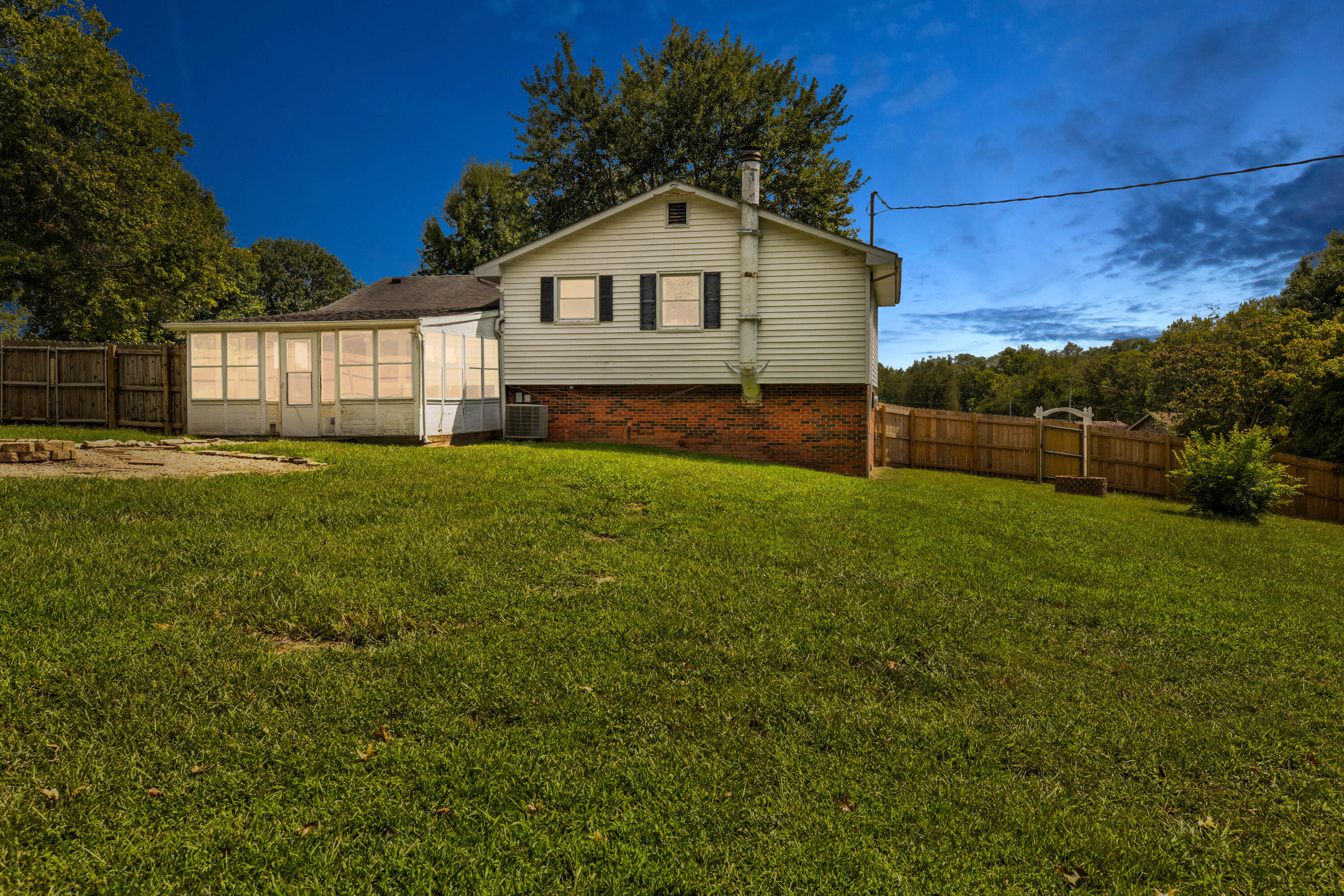 1511 Diane Court Property Photo 9