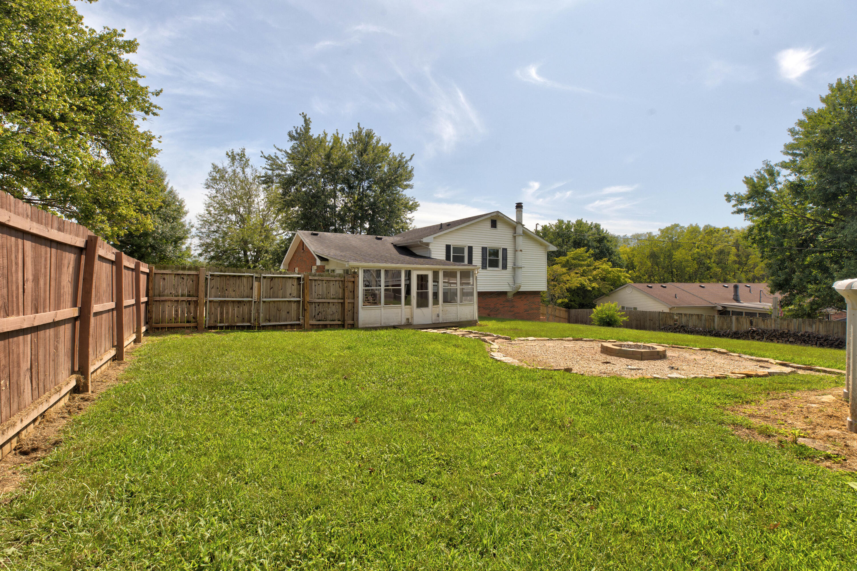 1511 Diane Court Property Photo 13