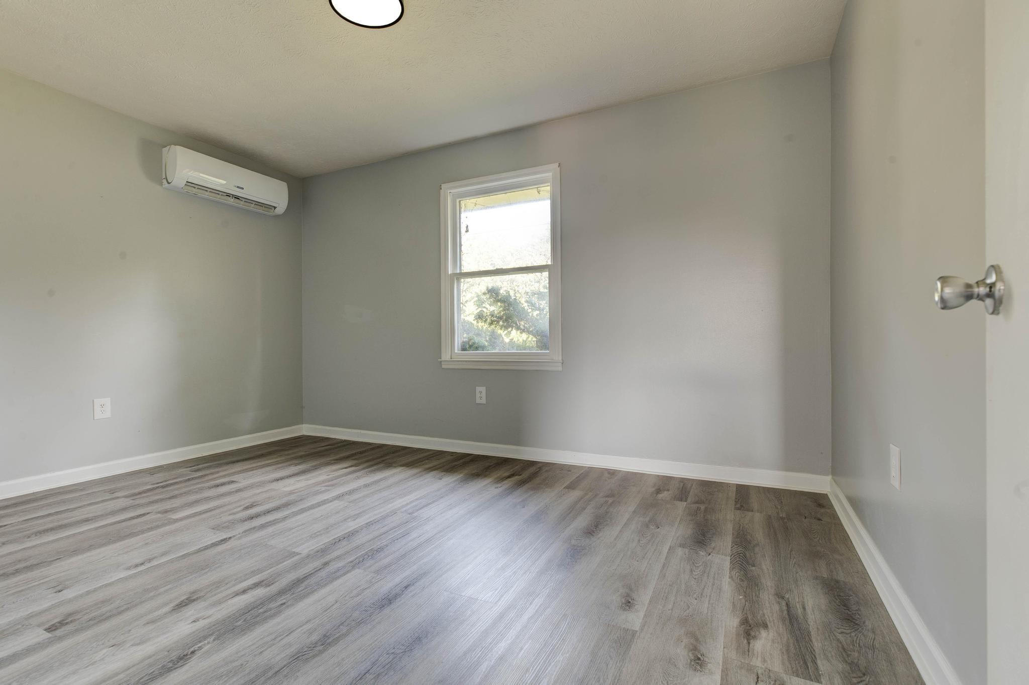 904 Shoemoore Drive Property Photo 11