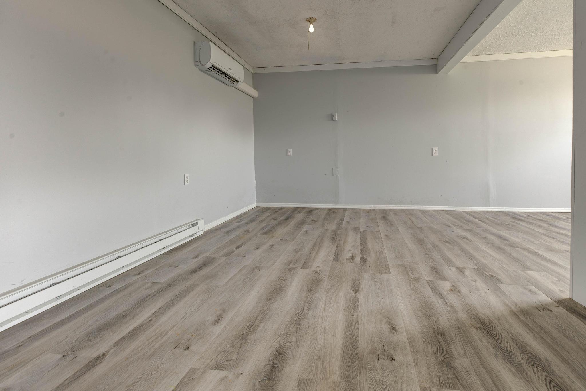 904 Shoemoore Drive Property Photo 14