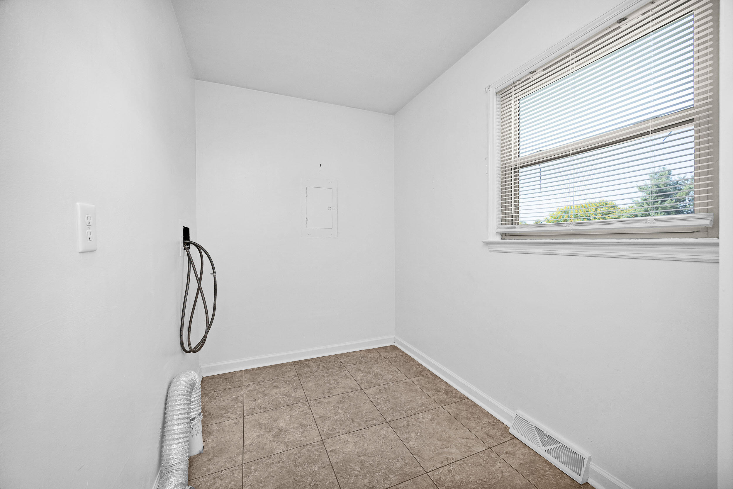 430 Carrigan Drive Property Photo 15