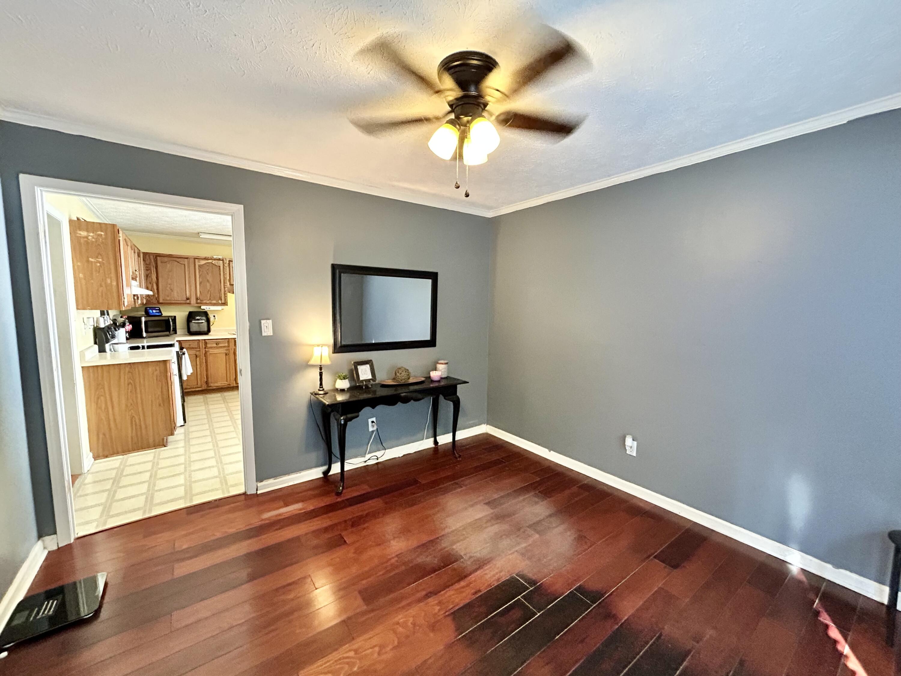 255 Hillington Drive Property Photo 8