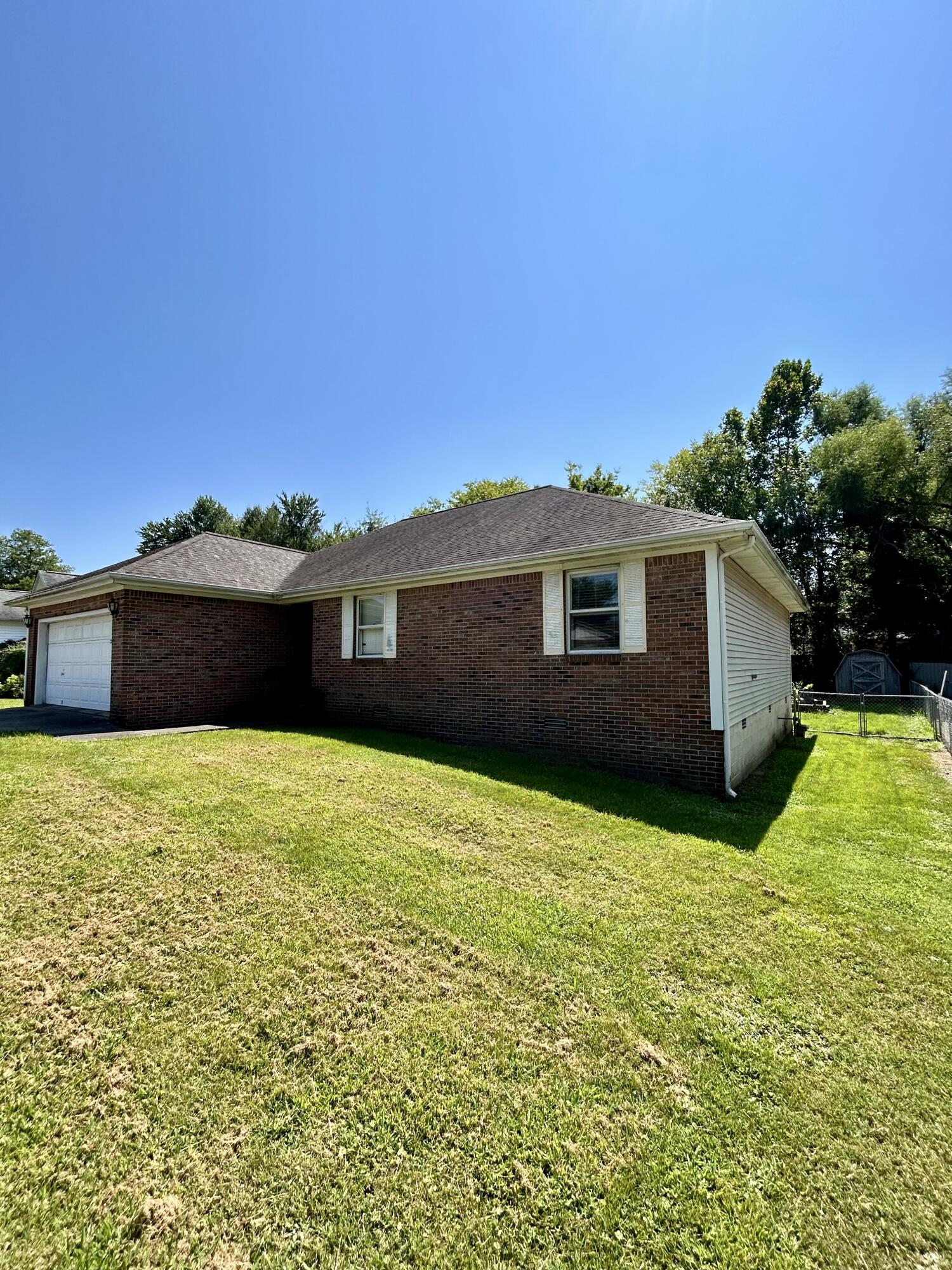 255 Hillington Drive Property Photo 16