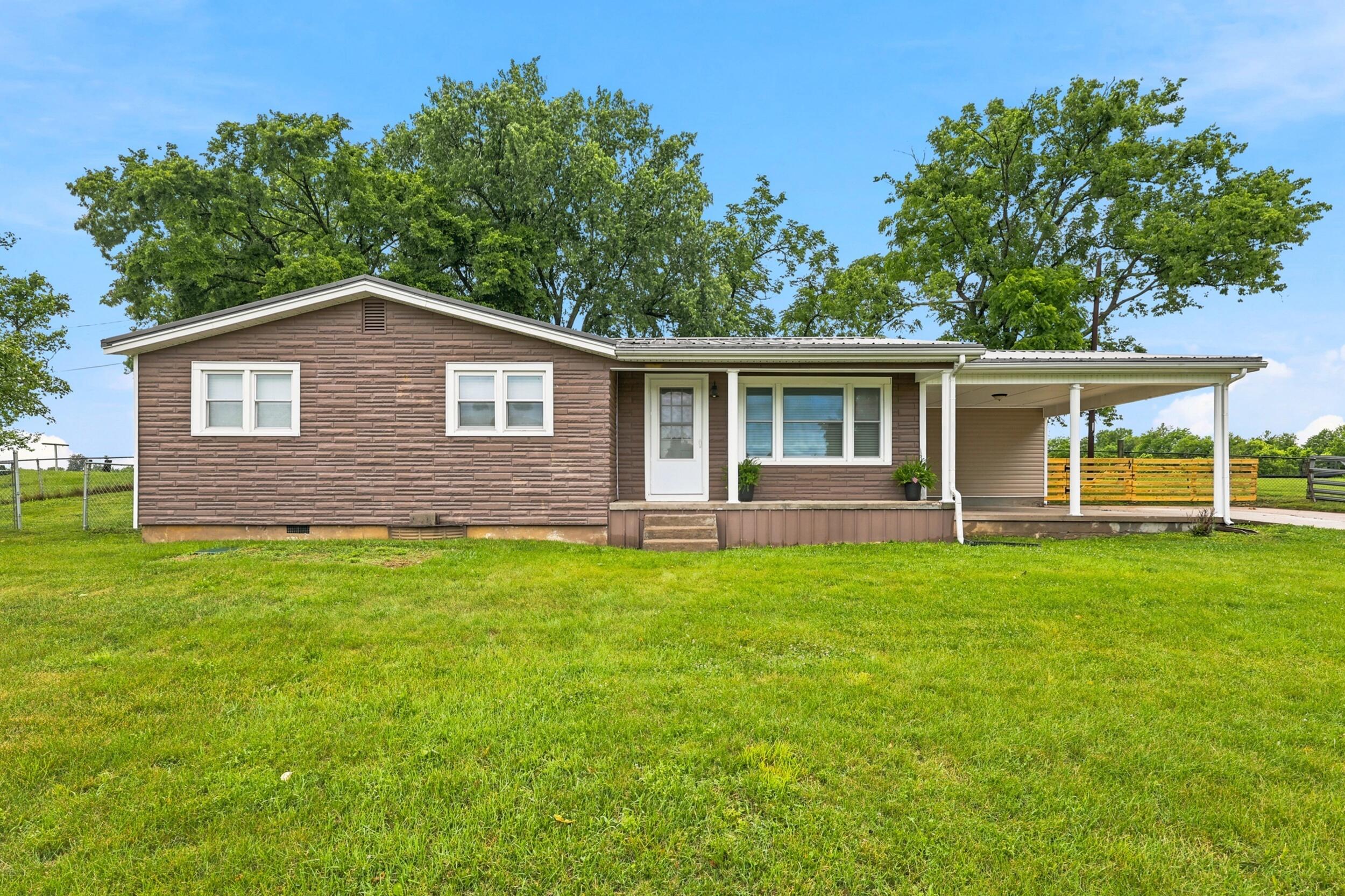 198 Hilltop Drive Property Photo 1