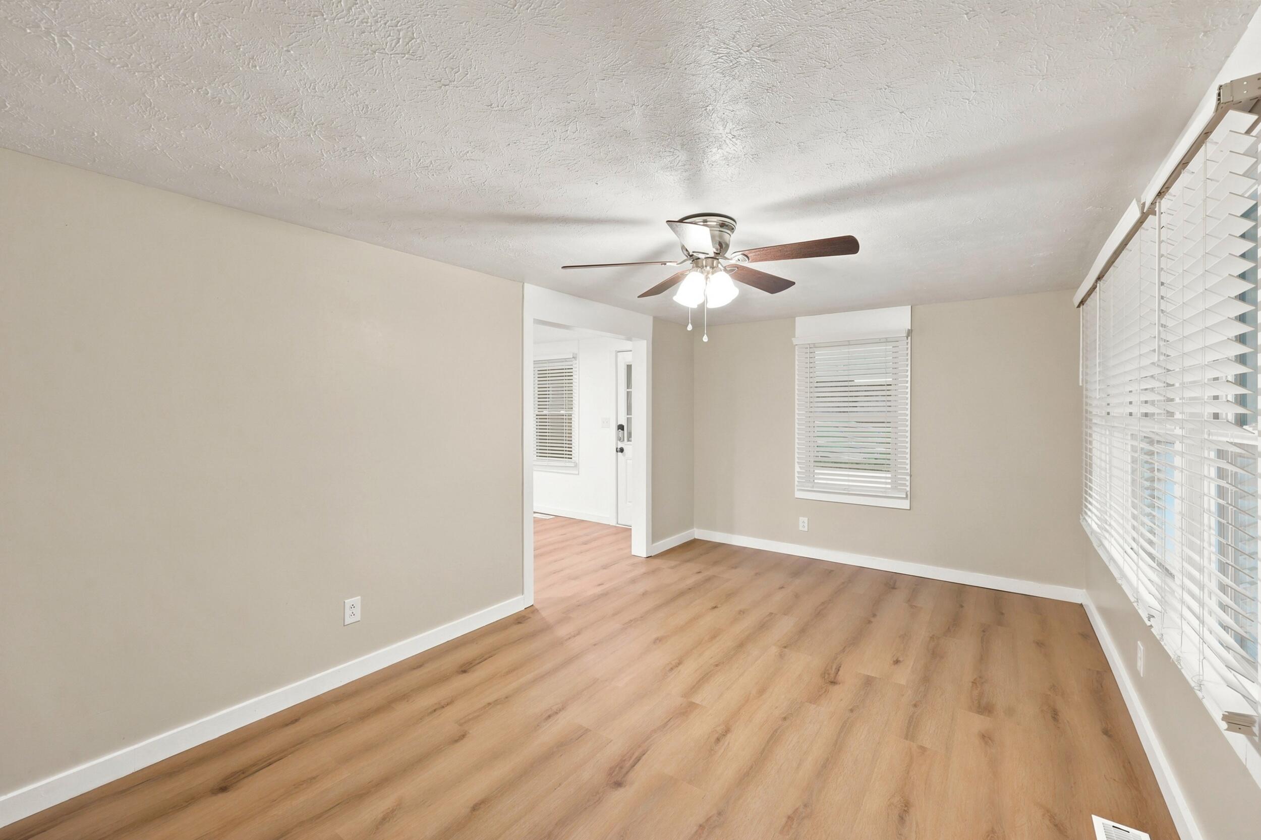 198 Hilltop Drive Property Photo 6
