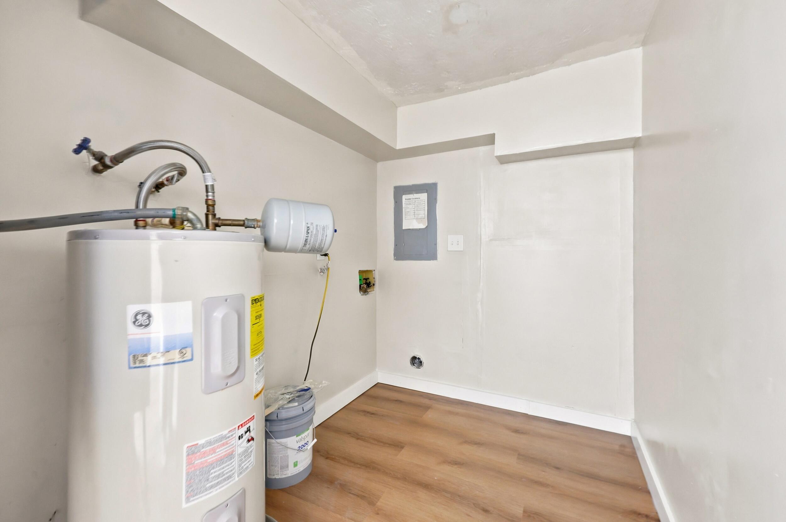 198 Hilltop Drive Property Photo 16