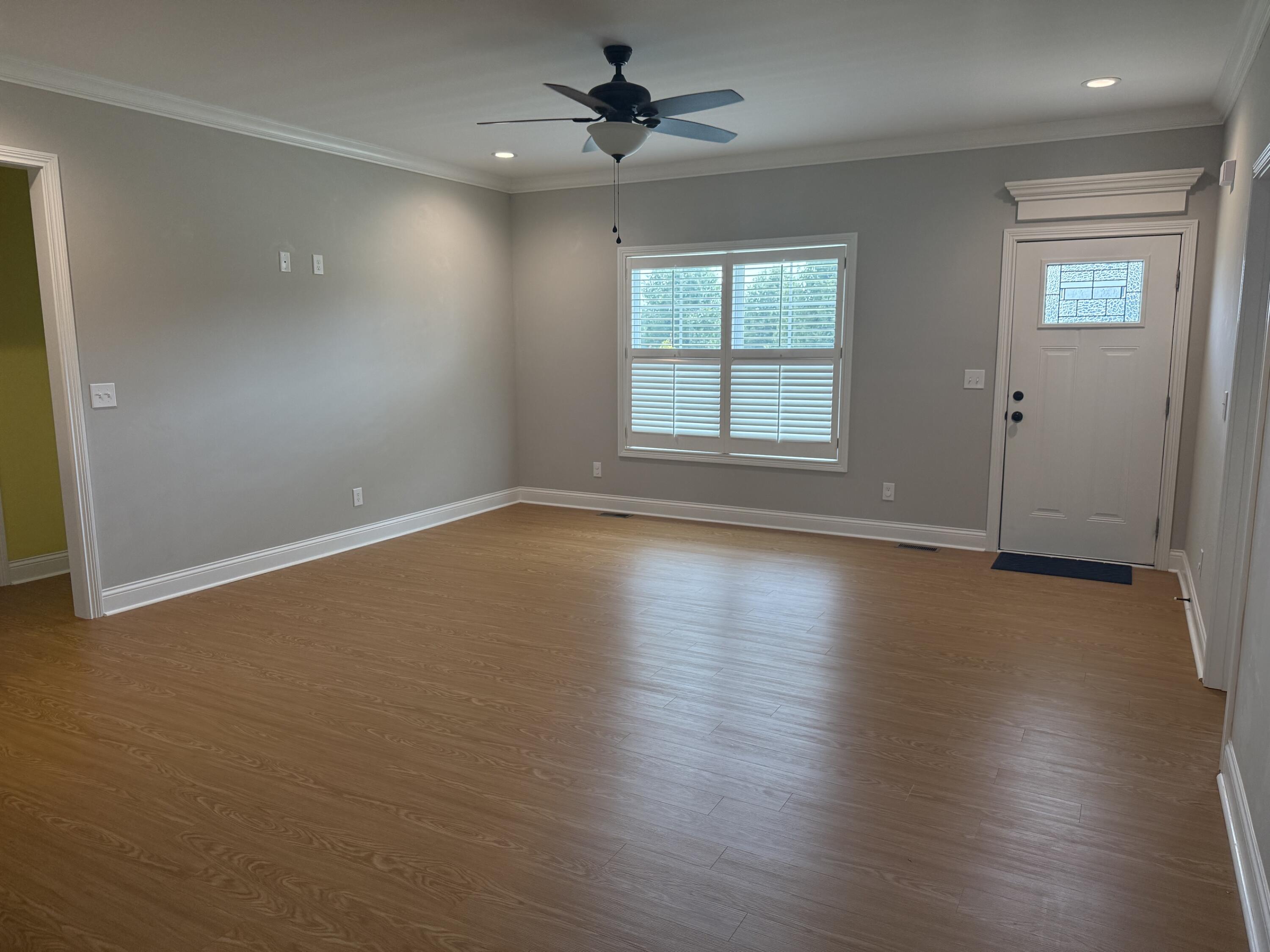 480 Bellaire Drive Property Photo 8