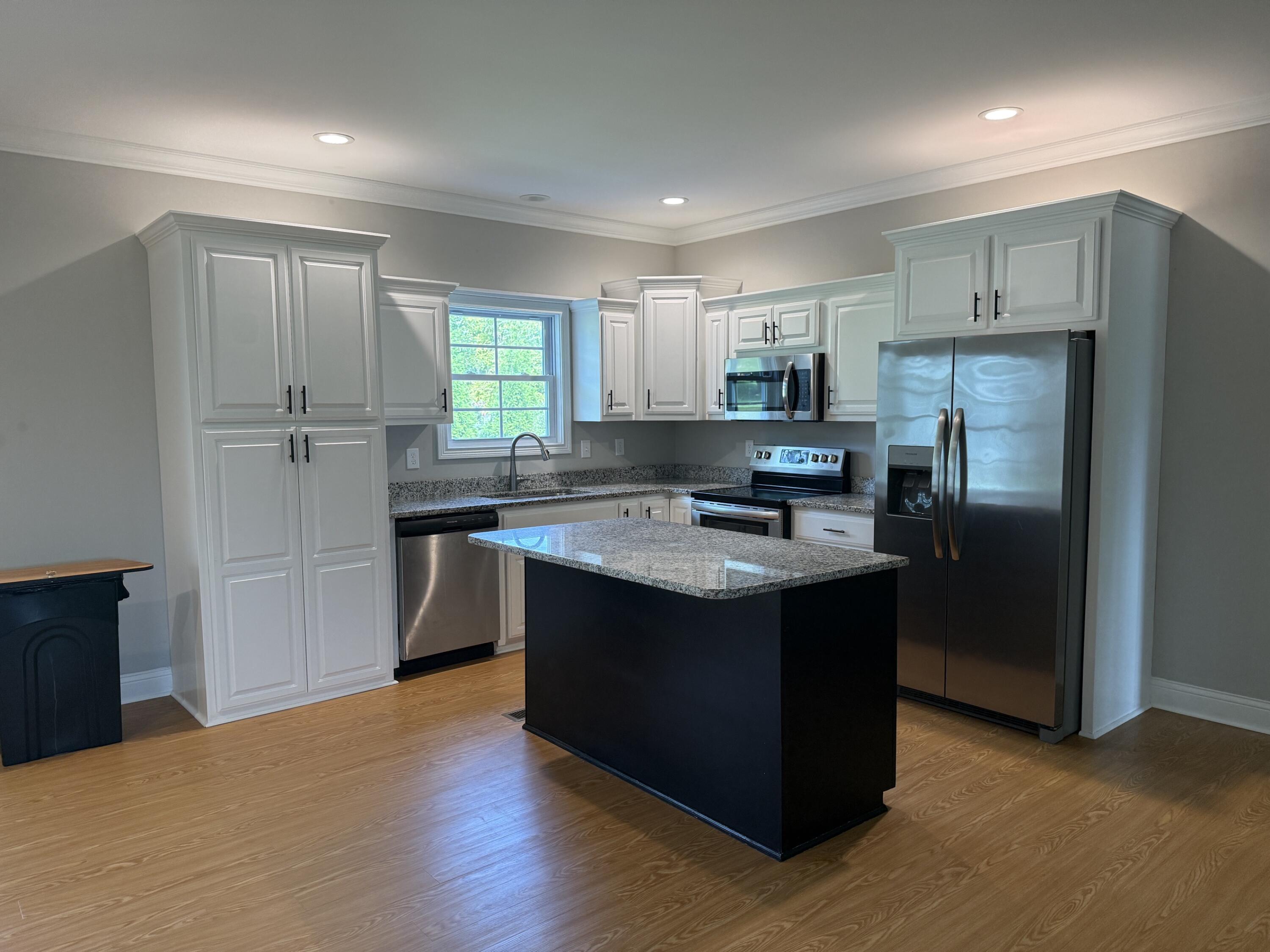 480 Bellaire Drive Property Photo 14