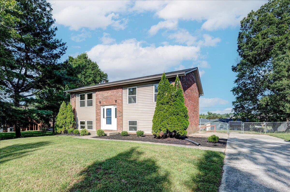 3328 Downing Place Property Photo 3