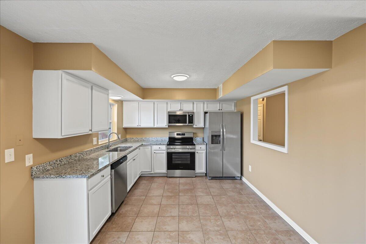 3328 Downing Place Property Photo 7