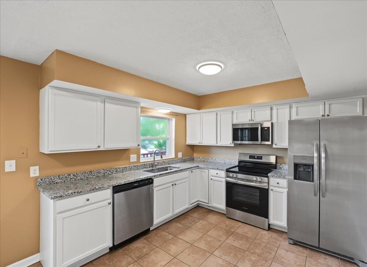 3328 Downing Place Property Photo 8
