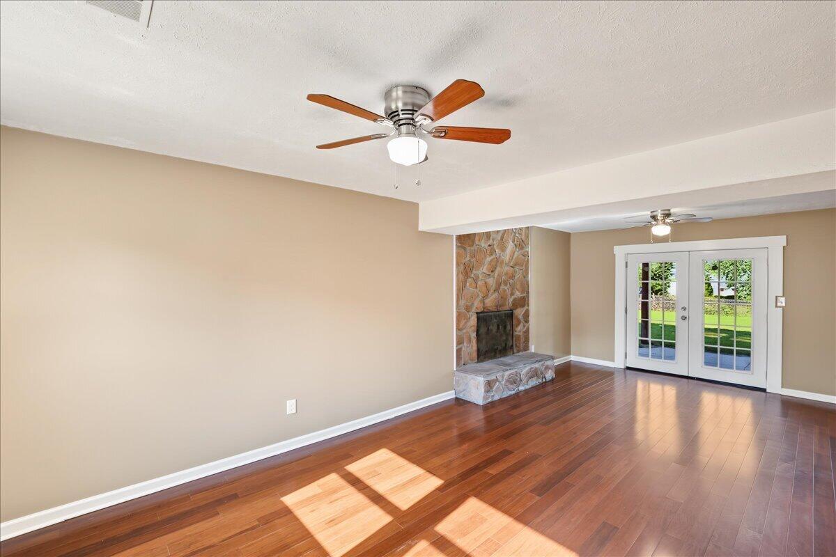 3328 Downing Place Property Photo 34