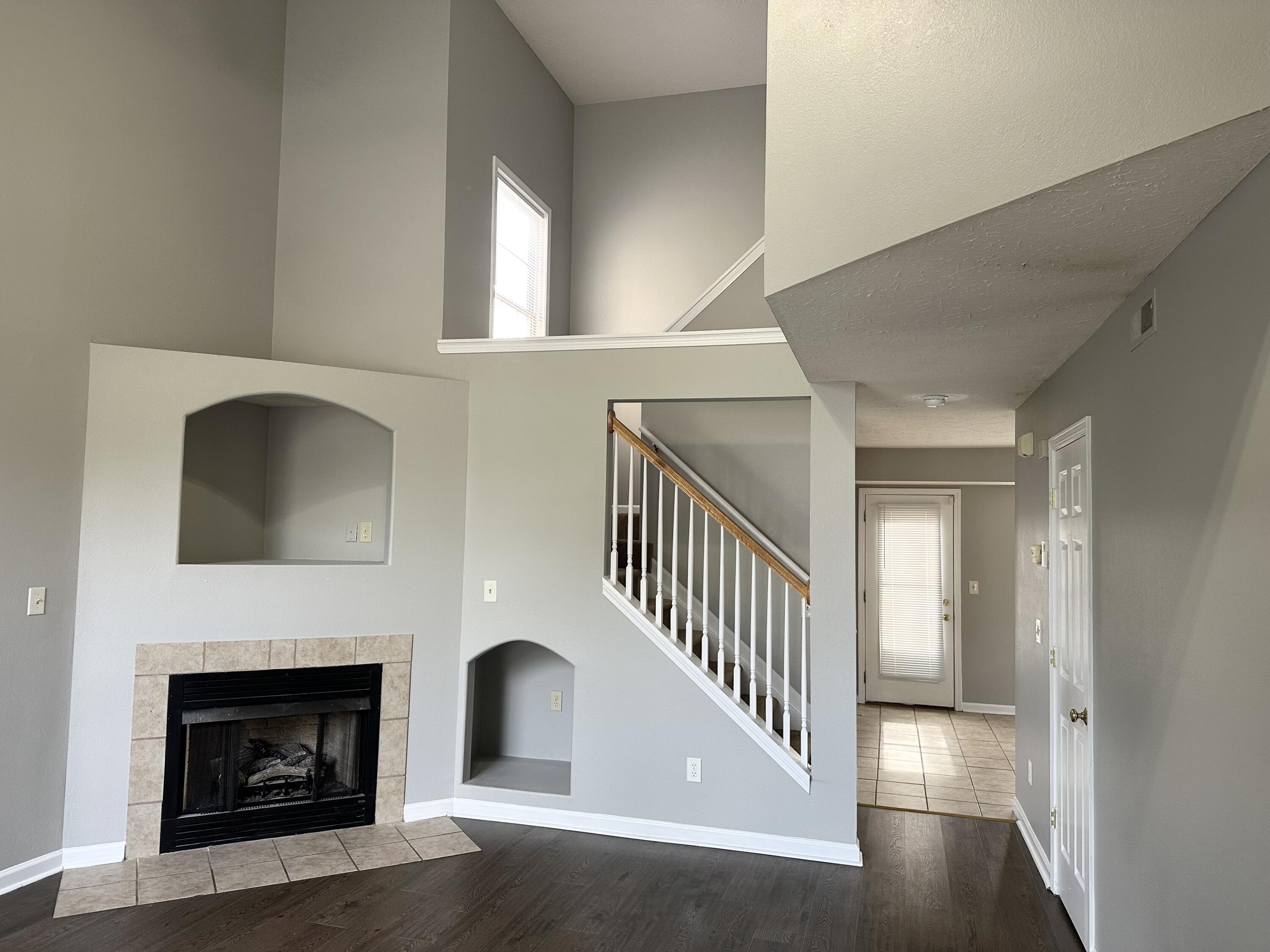 212 White Oak Trace Property Photo 3