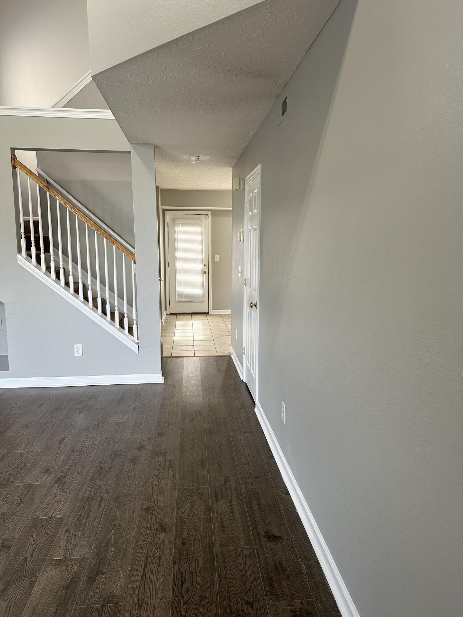 212 White Oak Trace Property Photo 4
