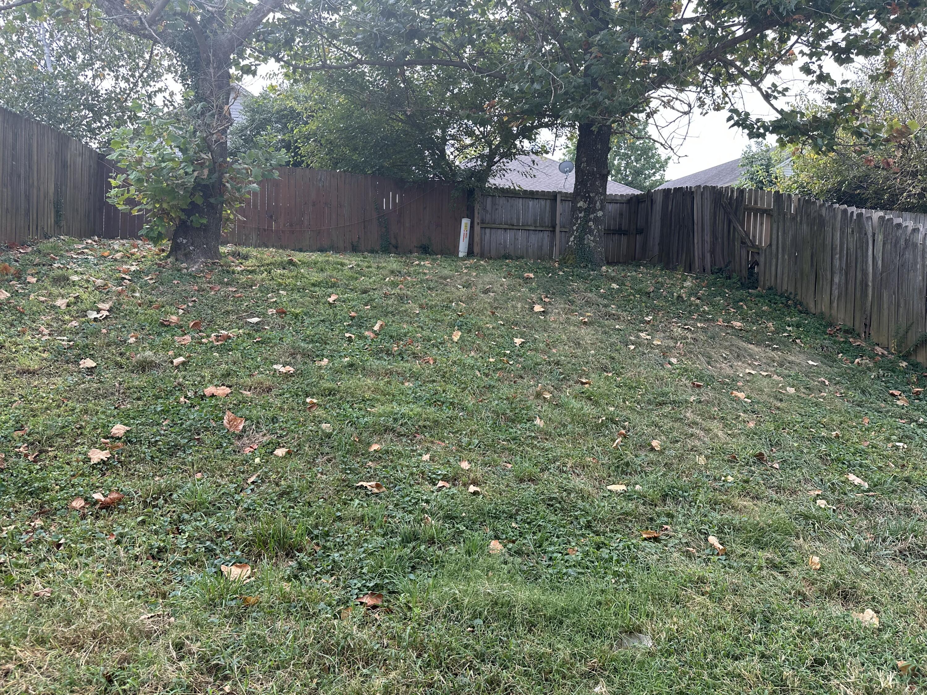 212 White Oak Trace Property Photo 12