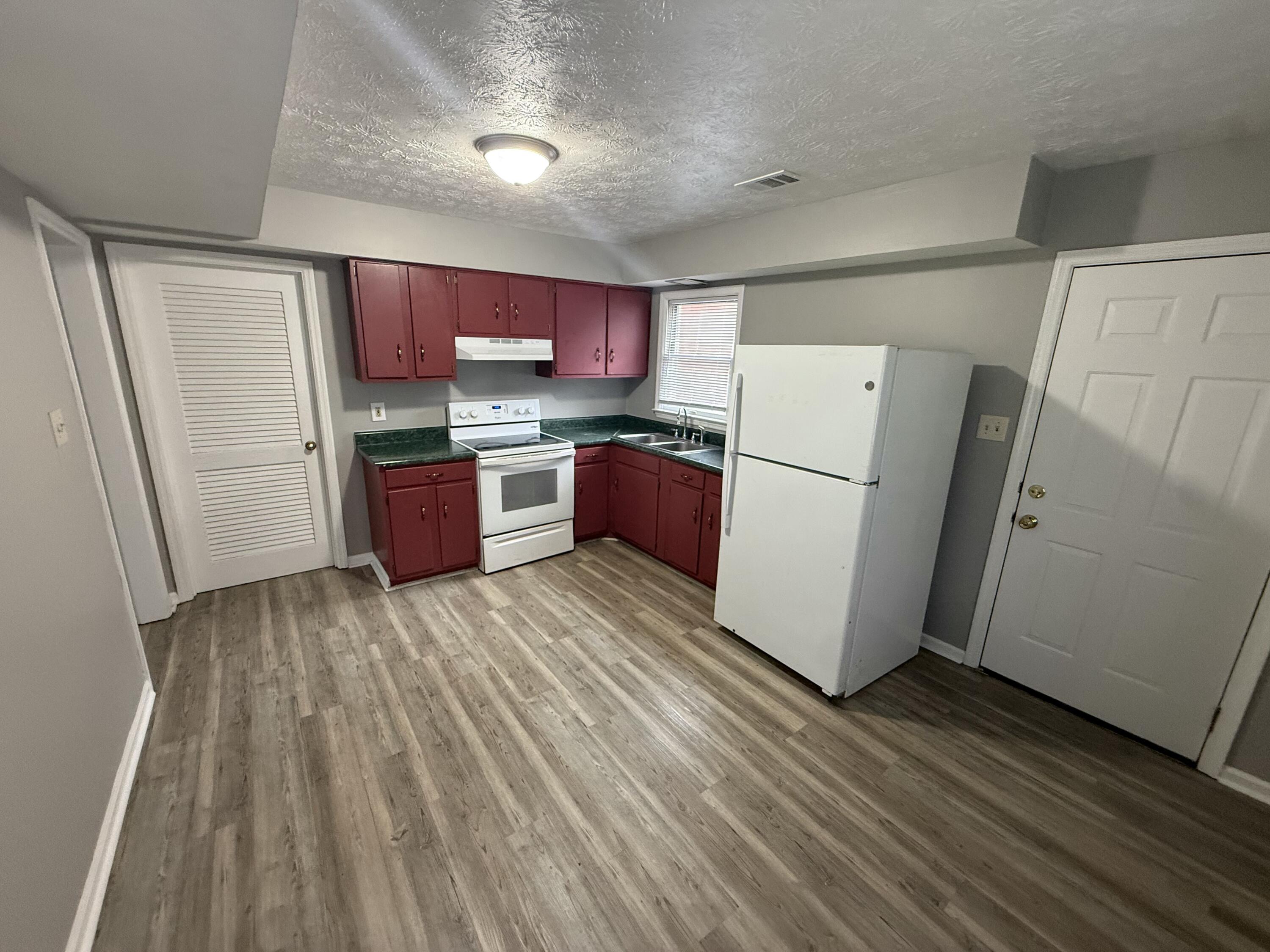 3411 Sutherland Drive A Property Photo 6