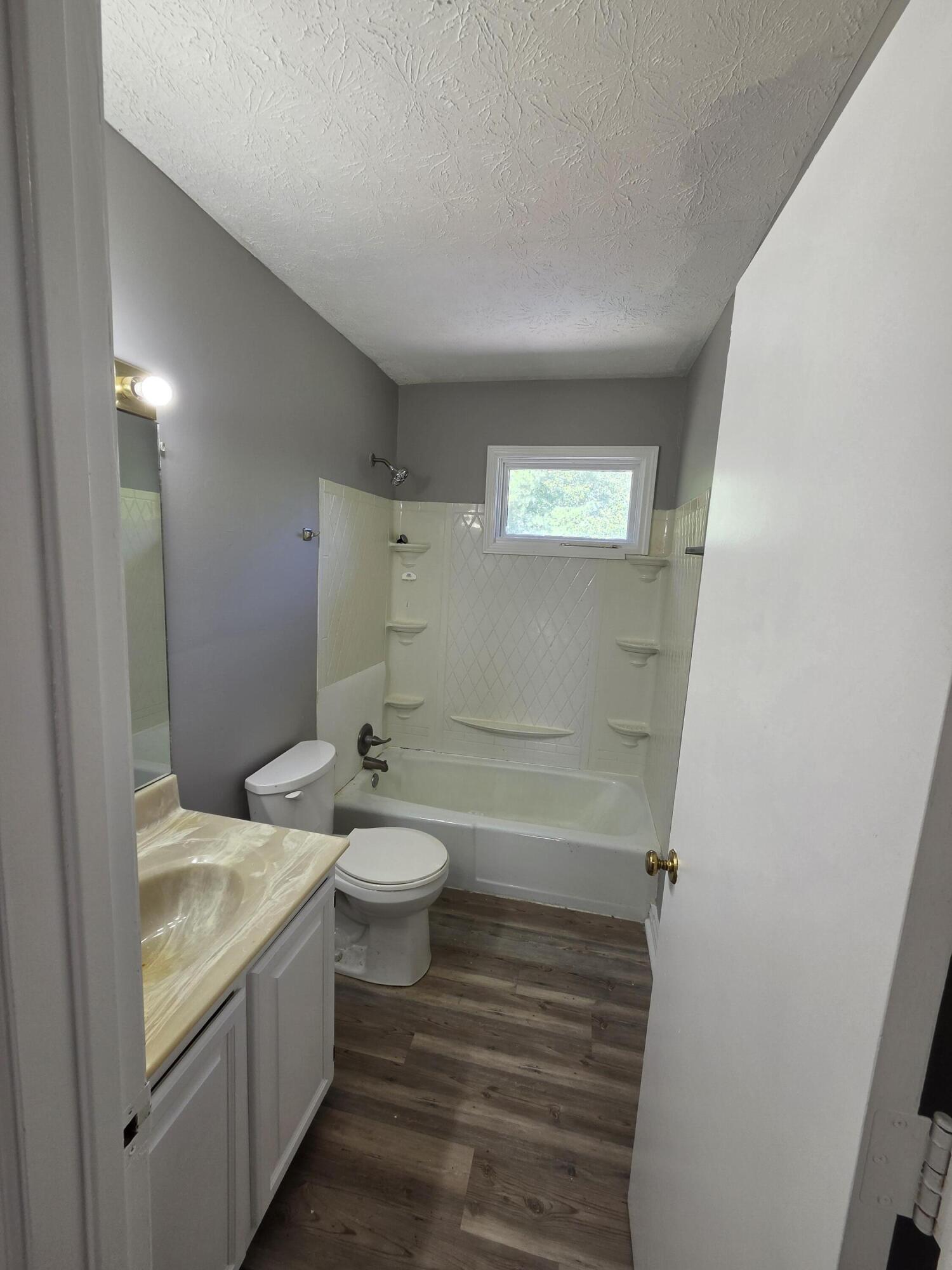 3411 Sutherland Drive A Property Photo 8