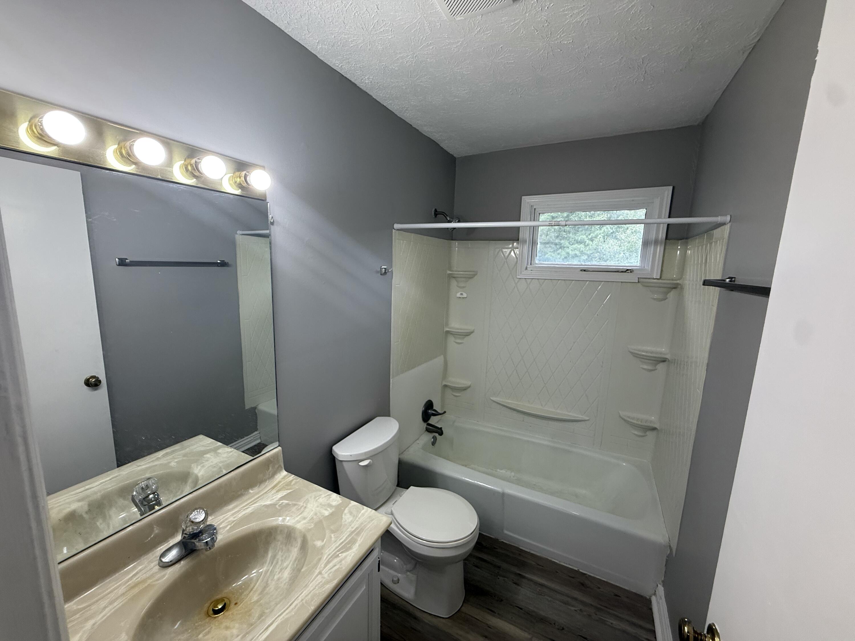 3411 Sutherland Drive A Property Photo 11