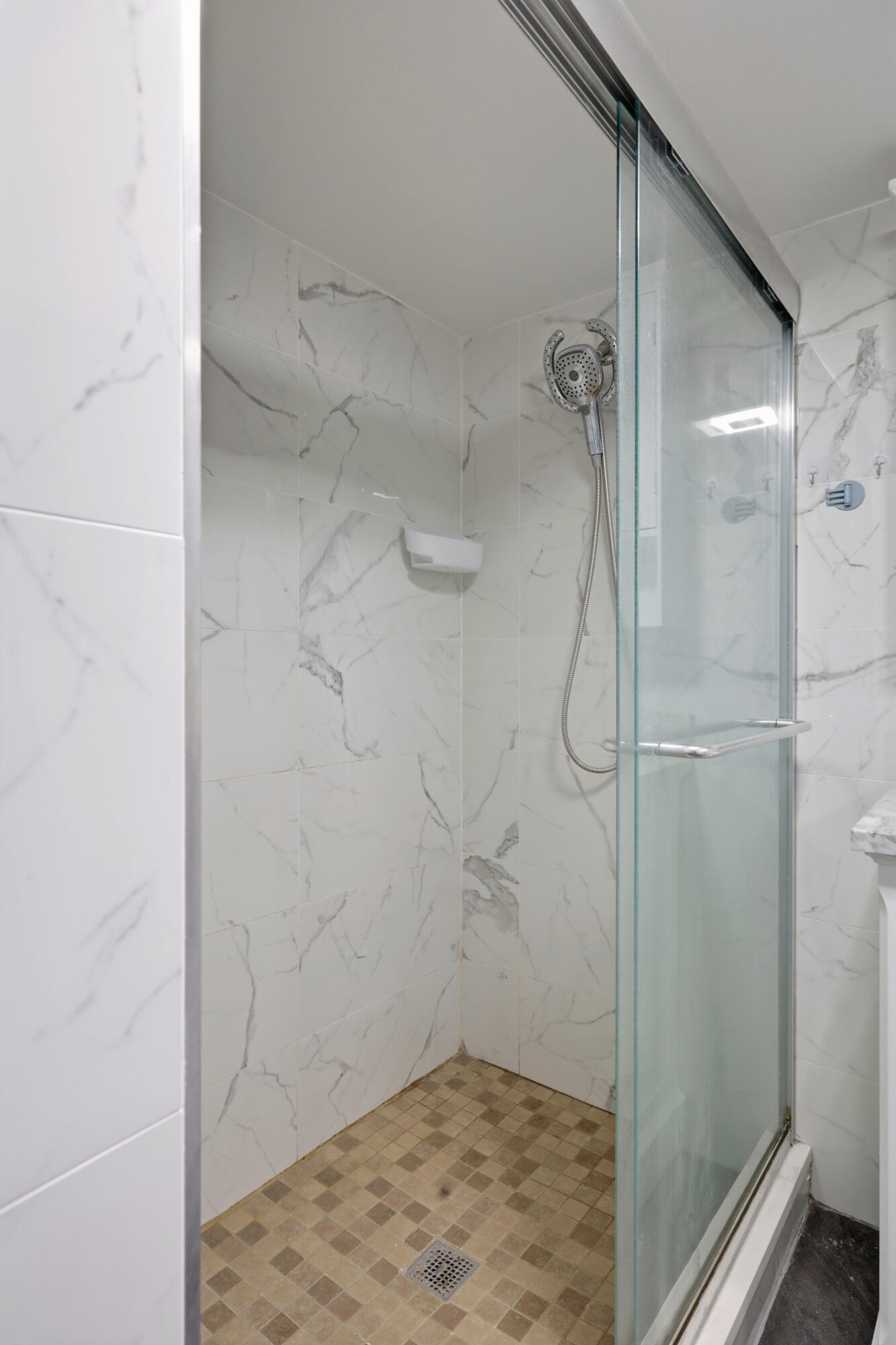 402 Park Avenue Property Photo 33
