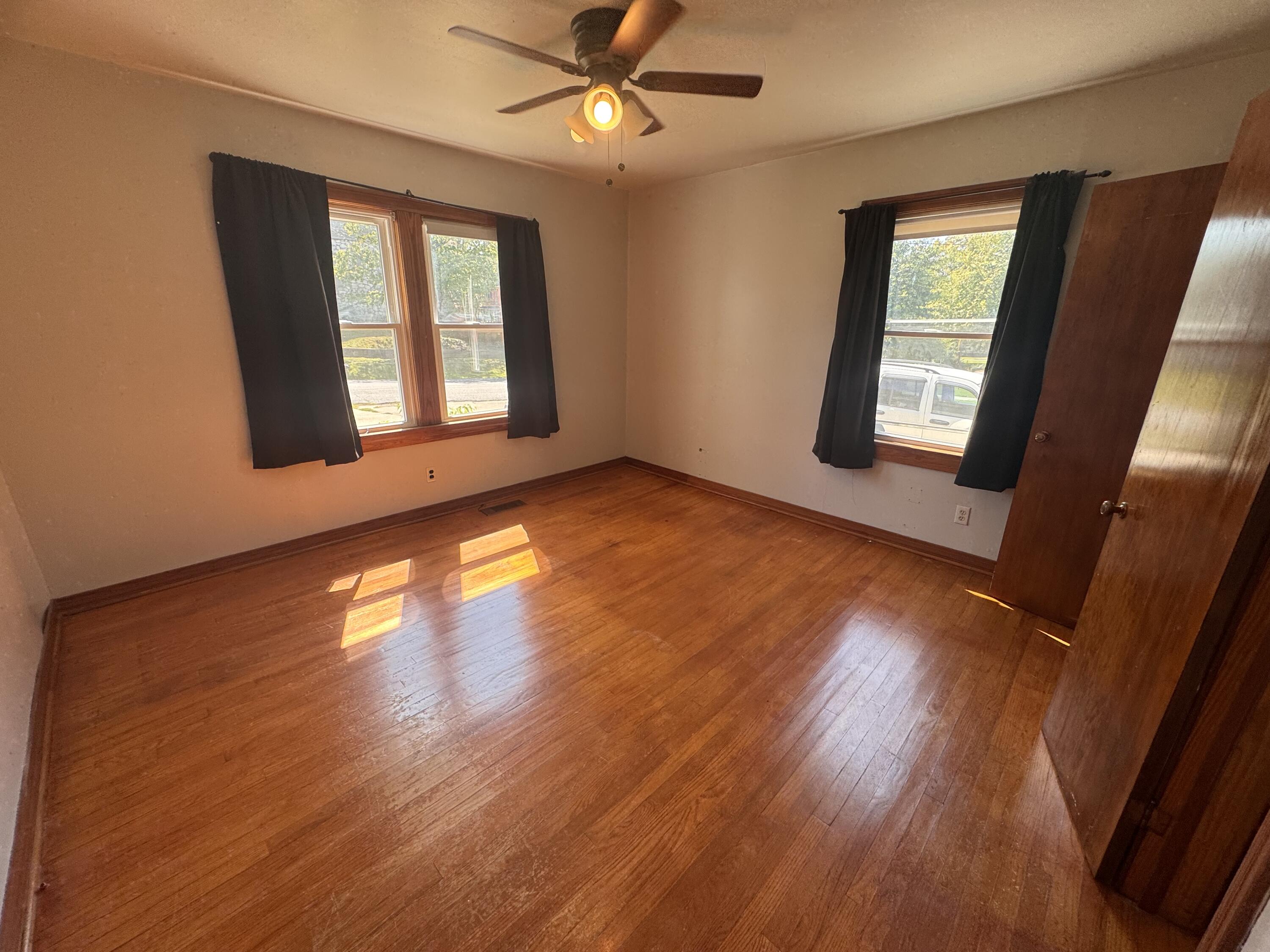 715 E Market Street Property Photo 9