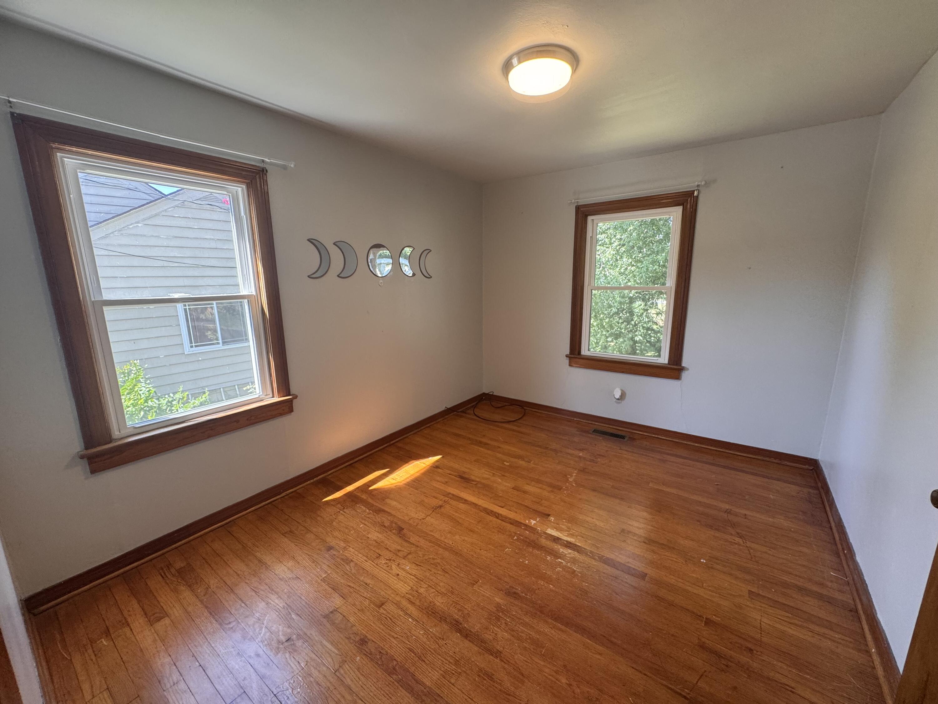 715 E Market Street Property Photo 14