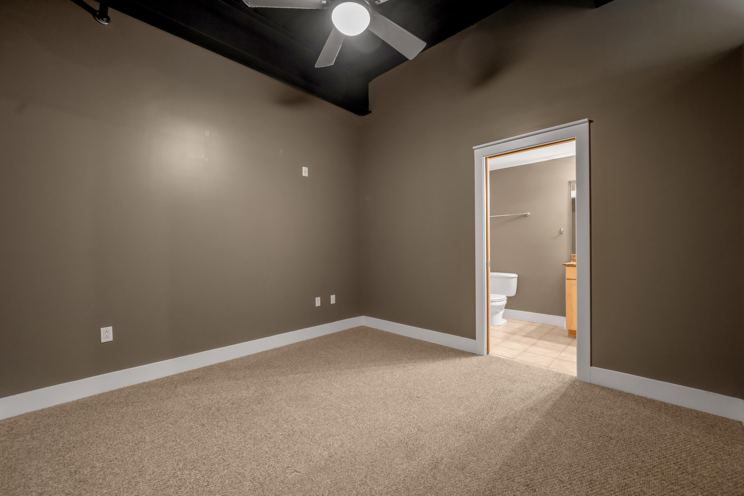 350 E Short Street 315 Property Photo 8