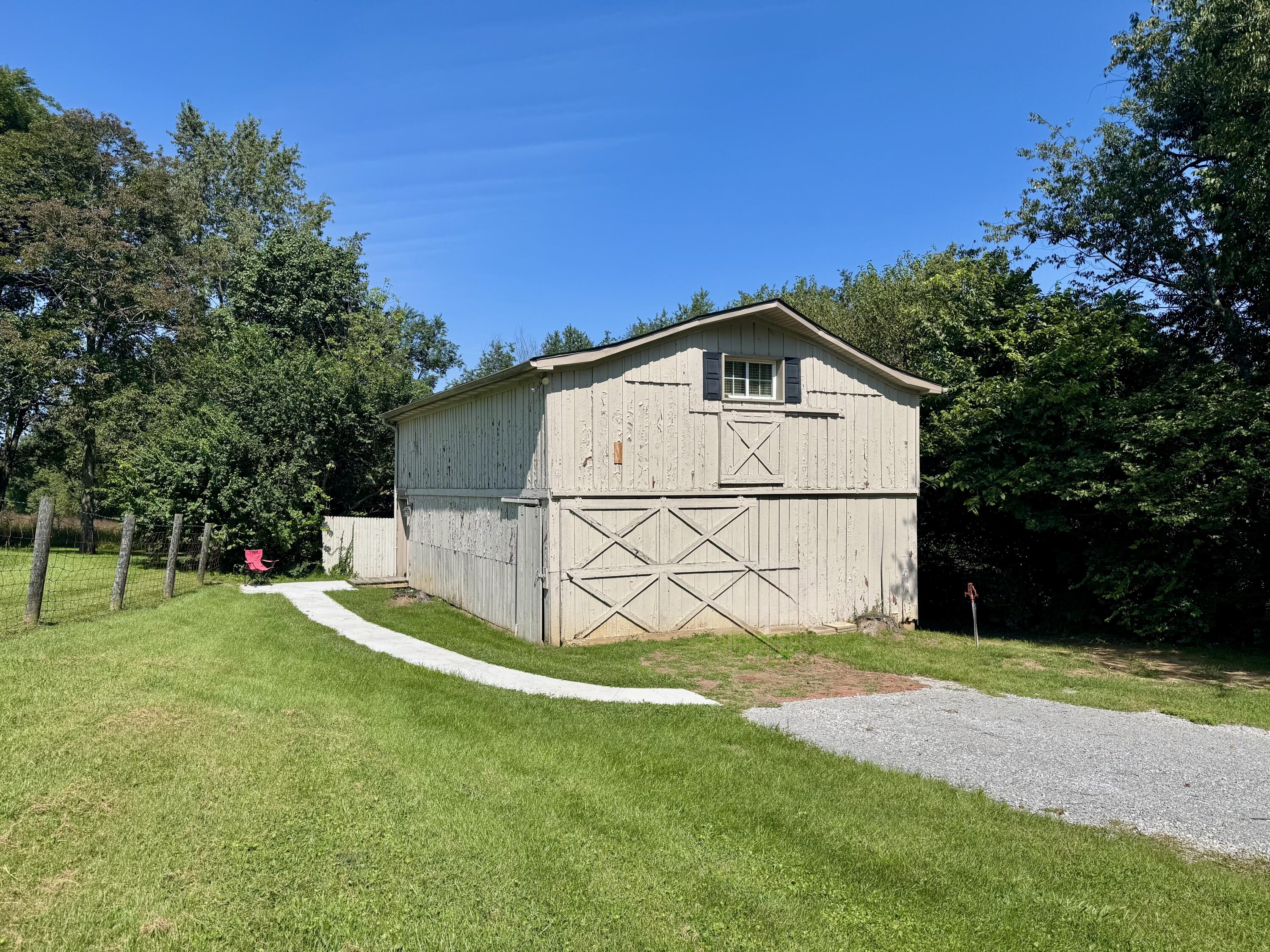 1065 Mackey Pike Property Photo 1