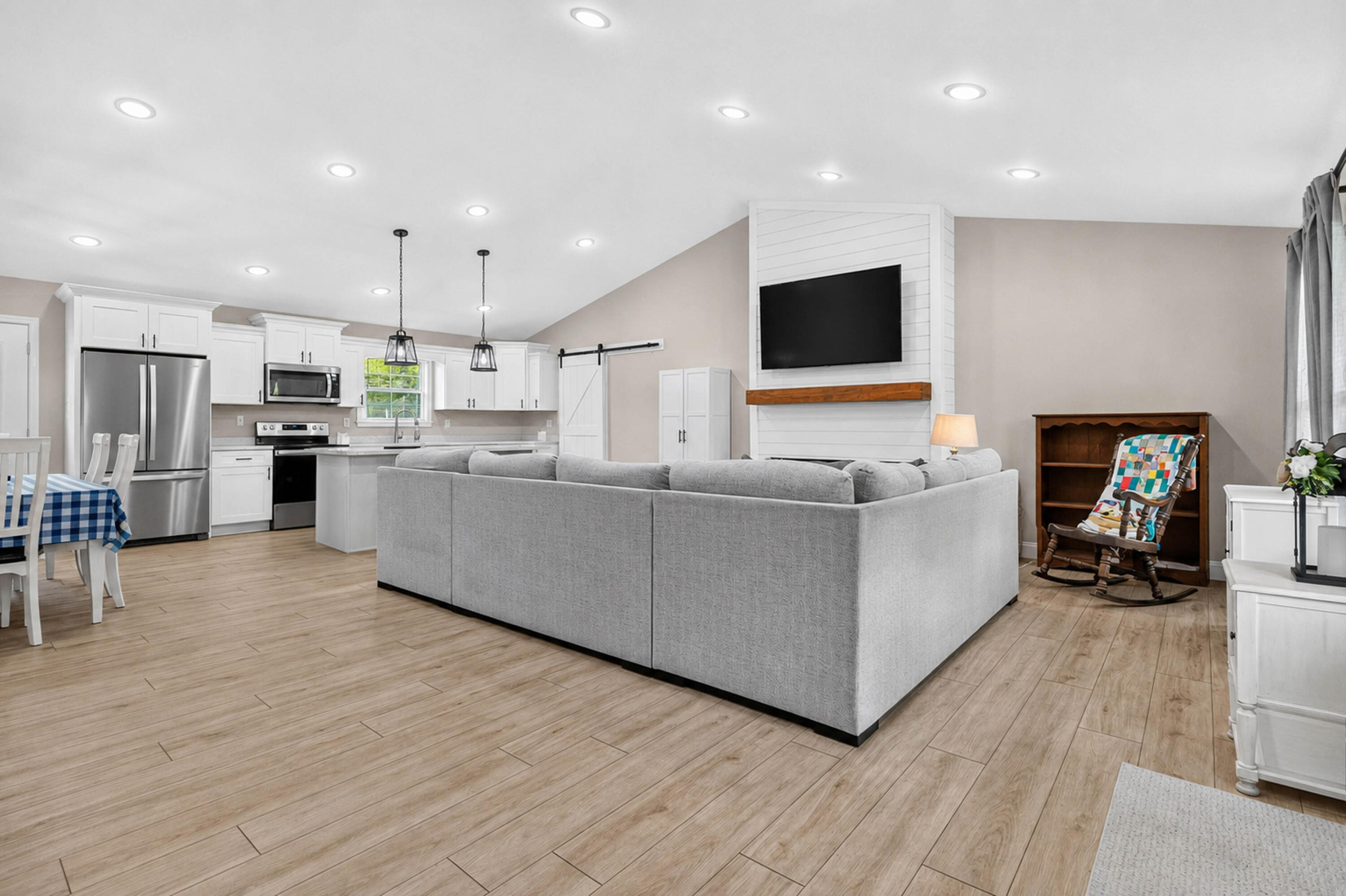 158 Strunk Road Property Photo 7