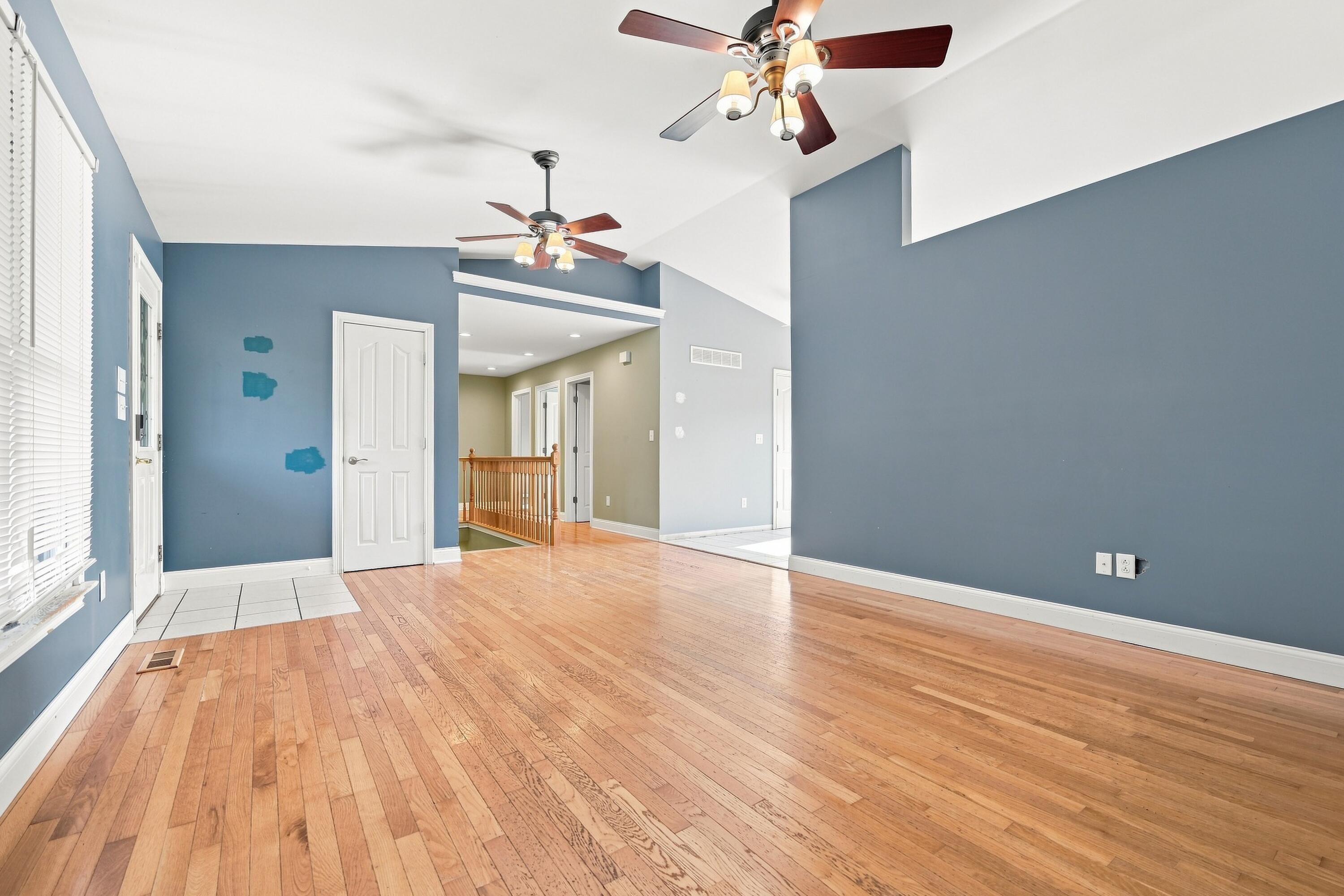105 Weslyn Way Property Photo 4