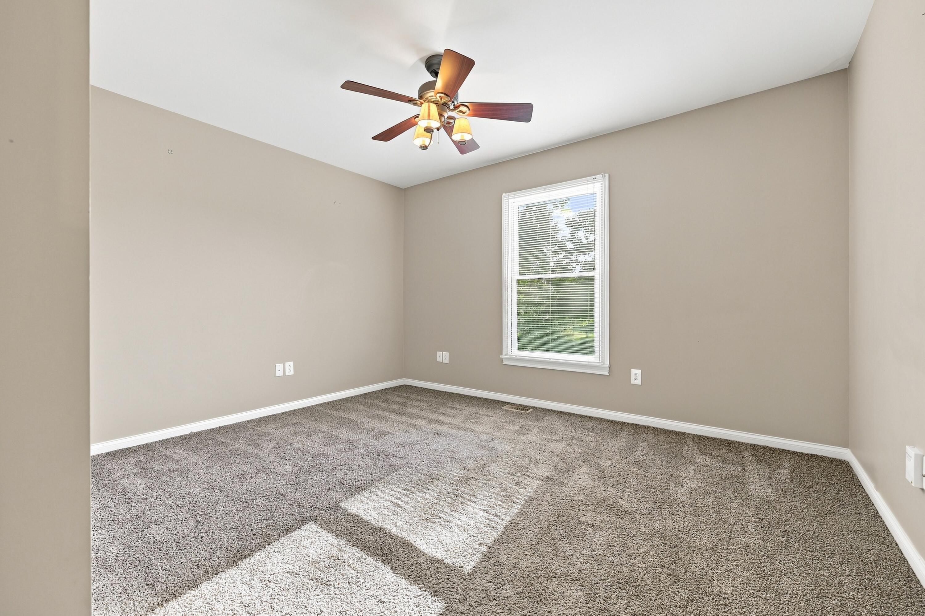 105 Weslyn Way Property Photo 8