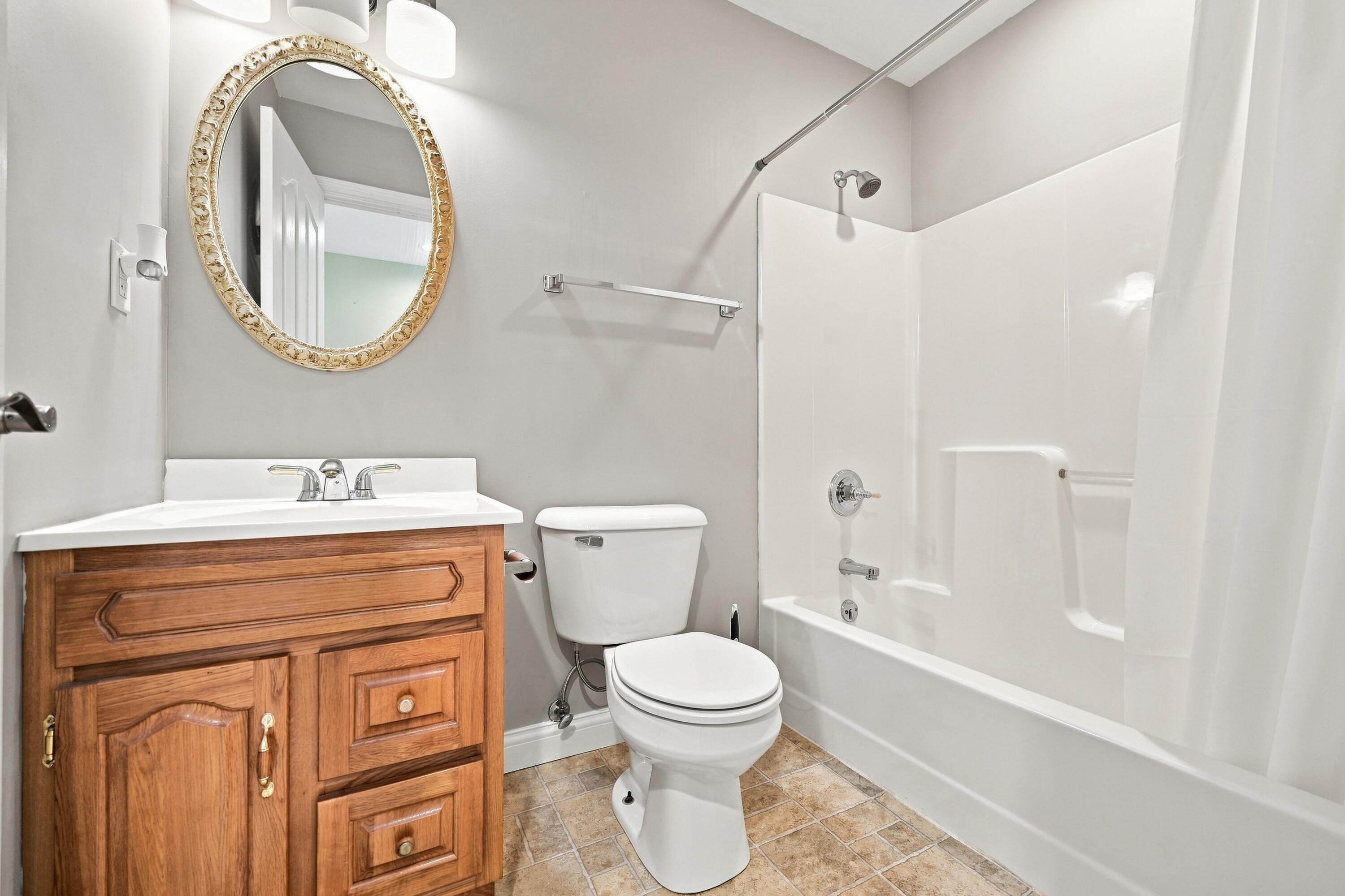 105 Weslyn Way Property Photo 9