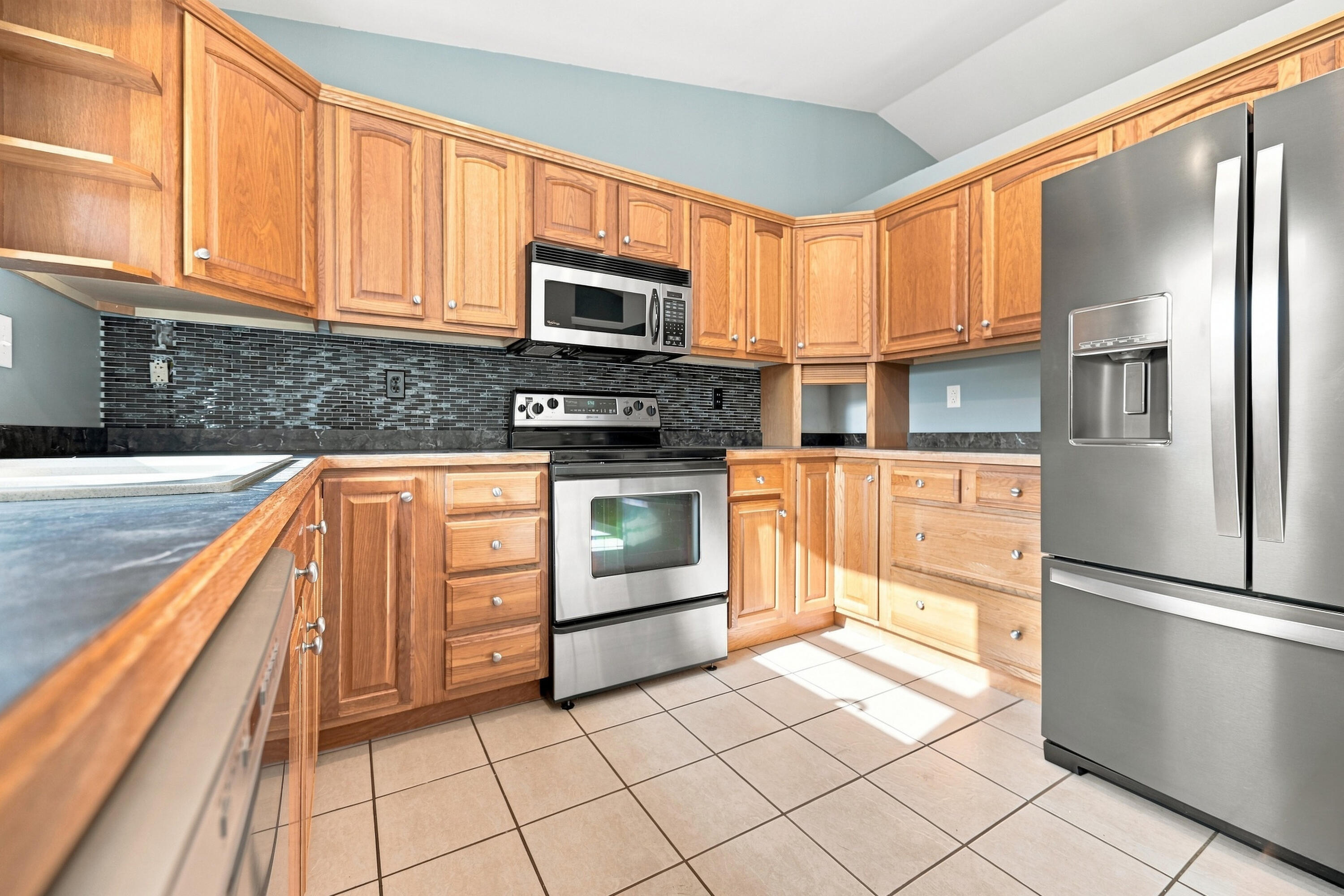 105 Weslyn Way Property Photo 38