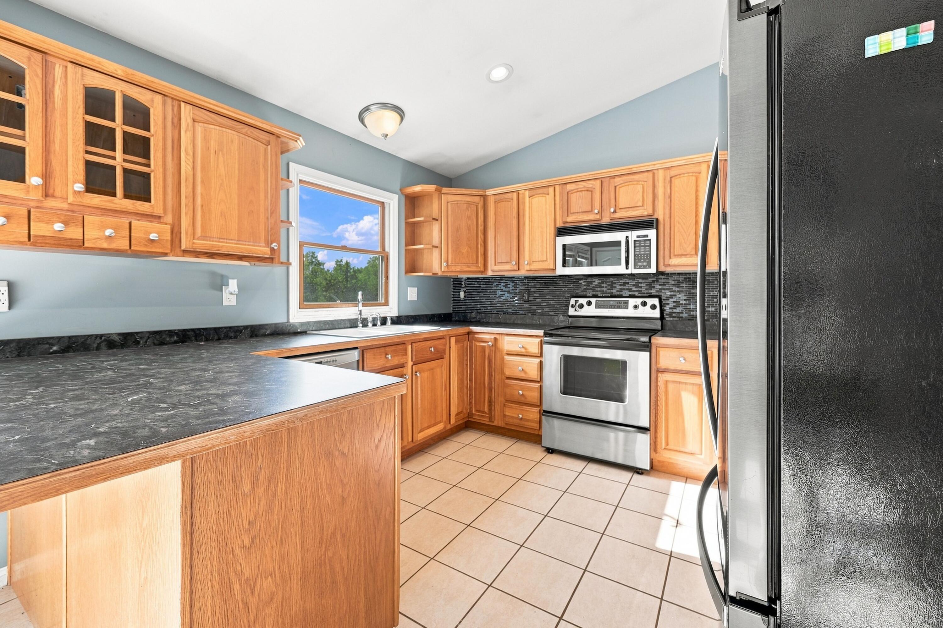 105 Weslyn Way Property Photo 41