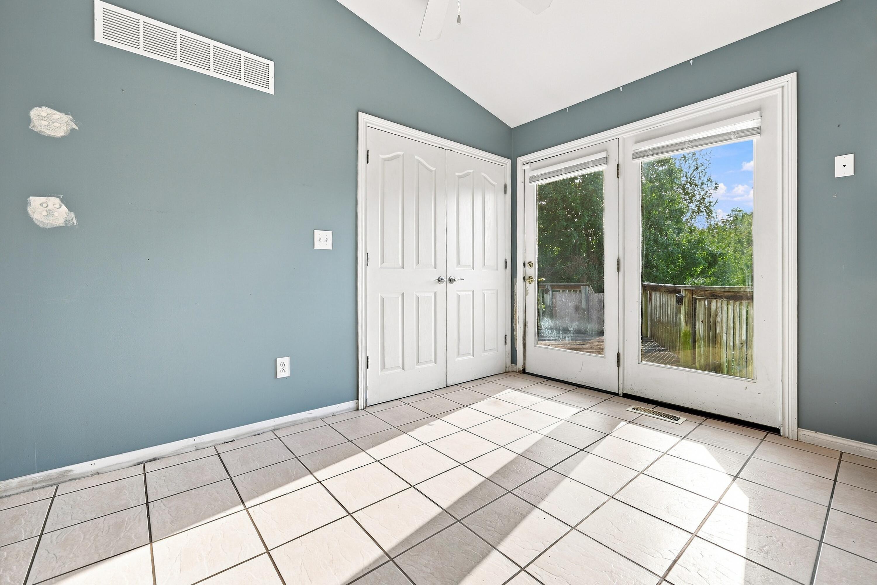 105 Weslyn Way Property Photo 43