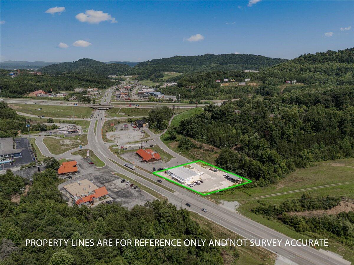 2709 Cumberland Falls Highway Property Photo 9