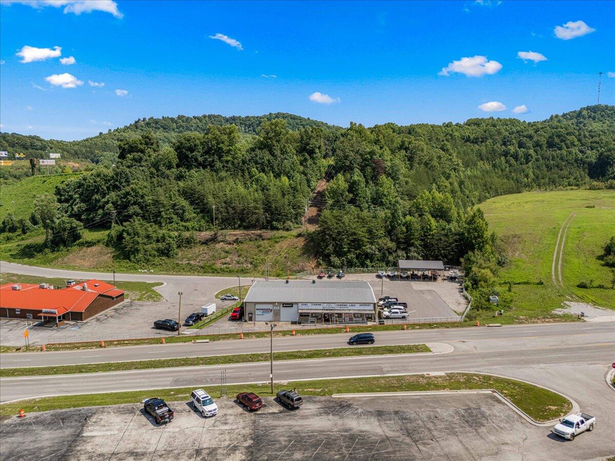 2709 Cumberland Falls Highway Property Photo 10