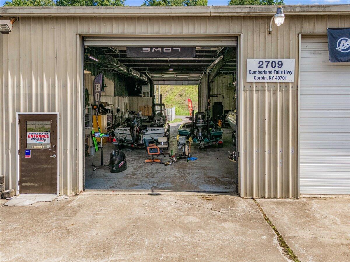 2709 Cumberland Falls Highway Property Photo 15