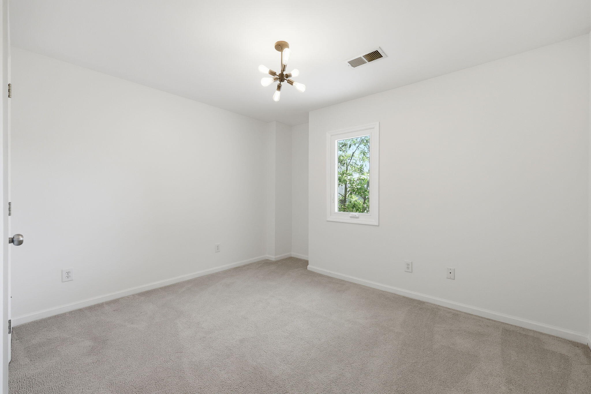 3637 Amick Way Property Photo 23
