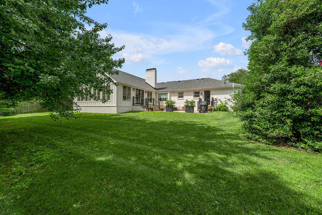 612 Autumn Lane Property Photo 39