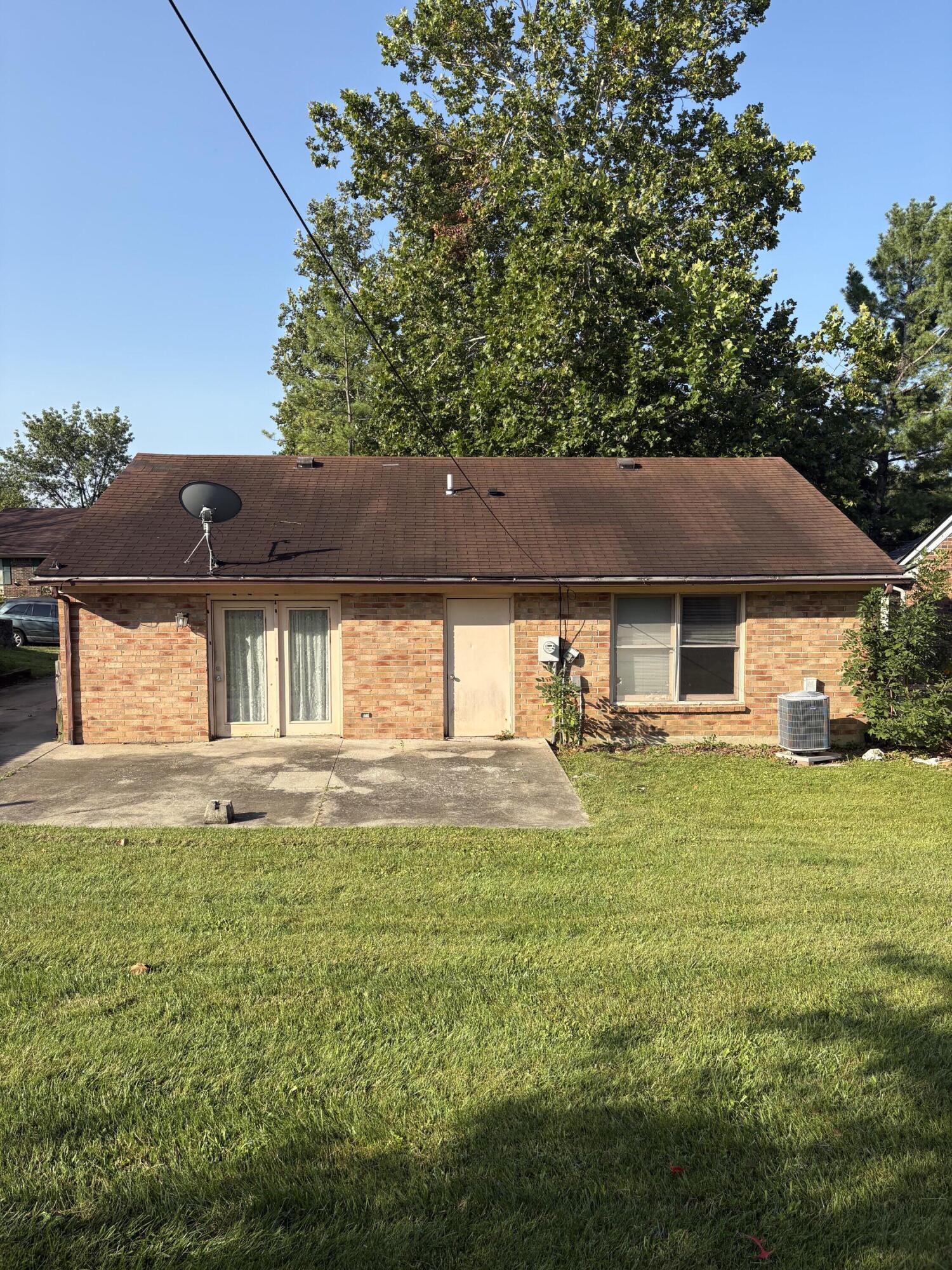 1569 Springfield Drive Property Photo 4