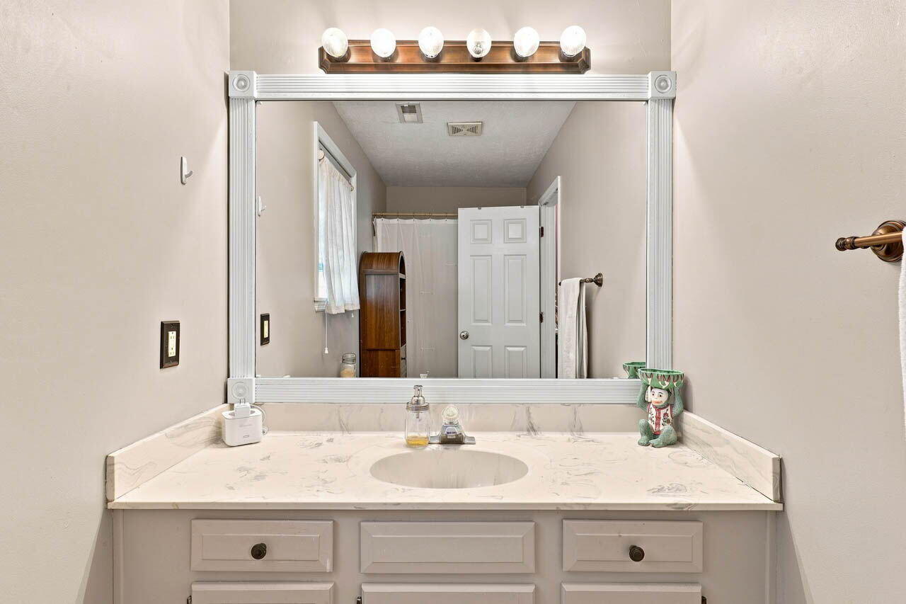 1117 Leathers Lane Property Photo 31