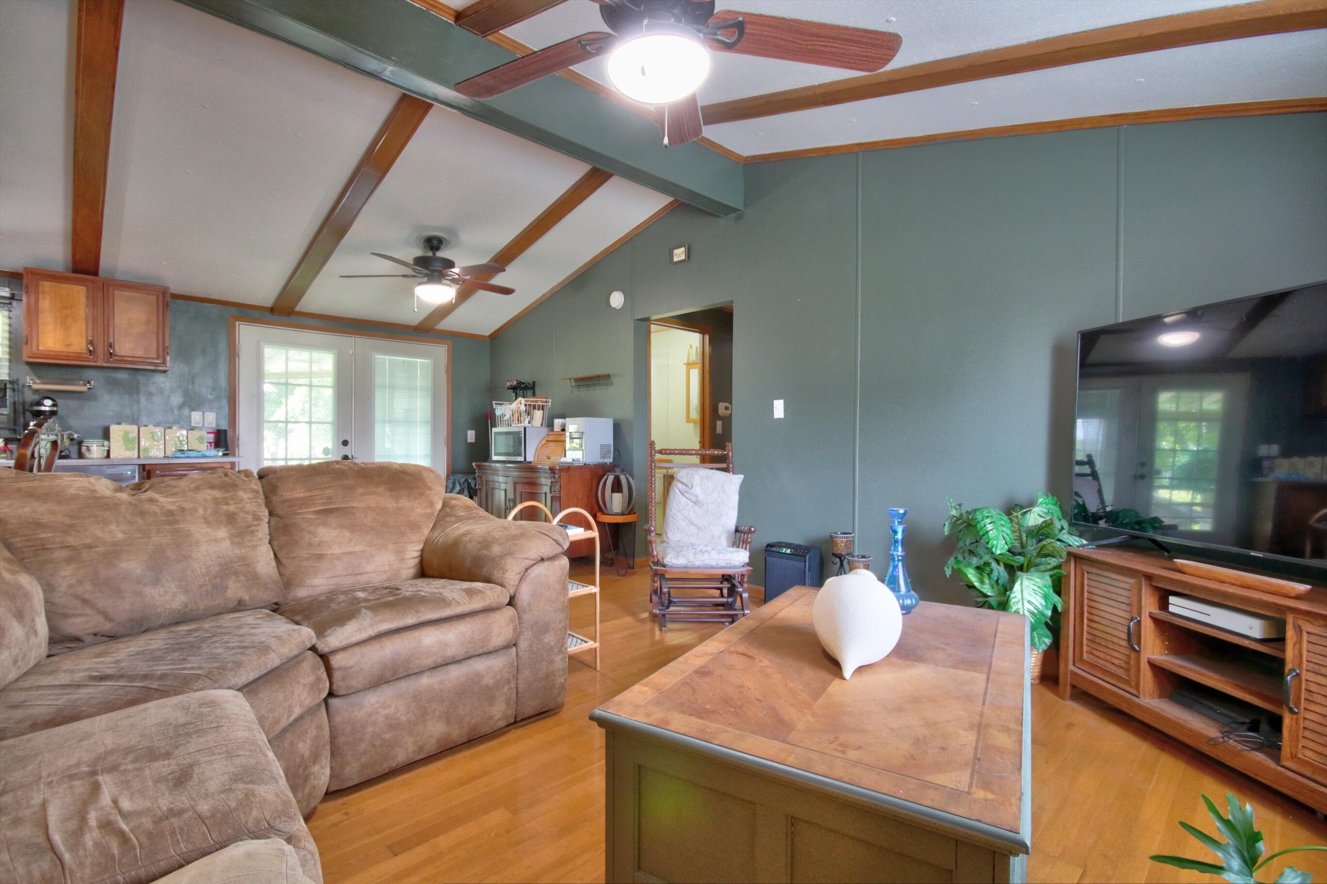 2017 River Road Property Photo 3