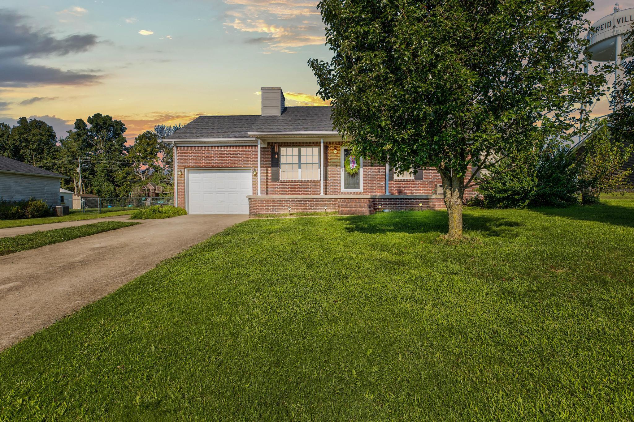 155 Devonne Drive Property Photo 3