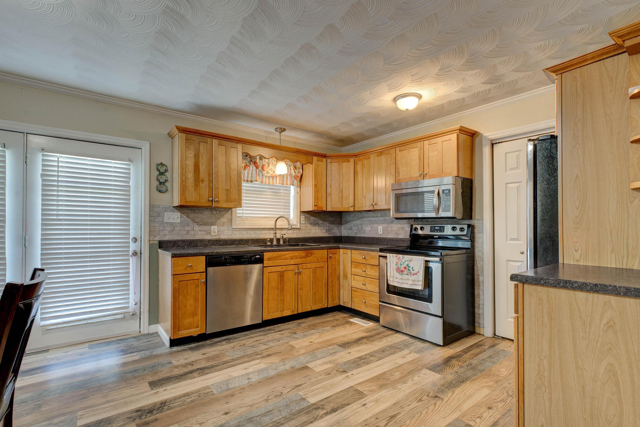 155 Devonne Drive Property Photo 9