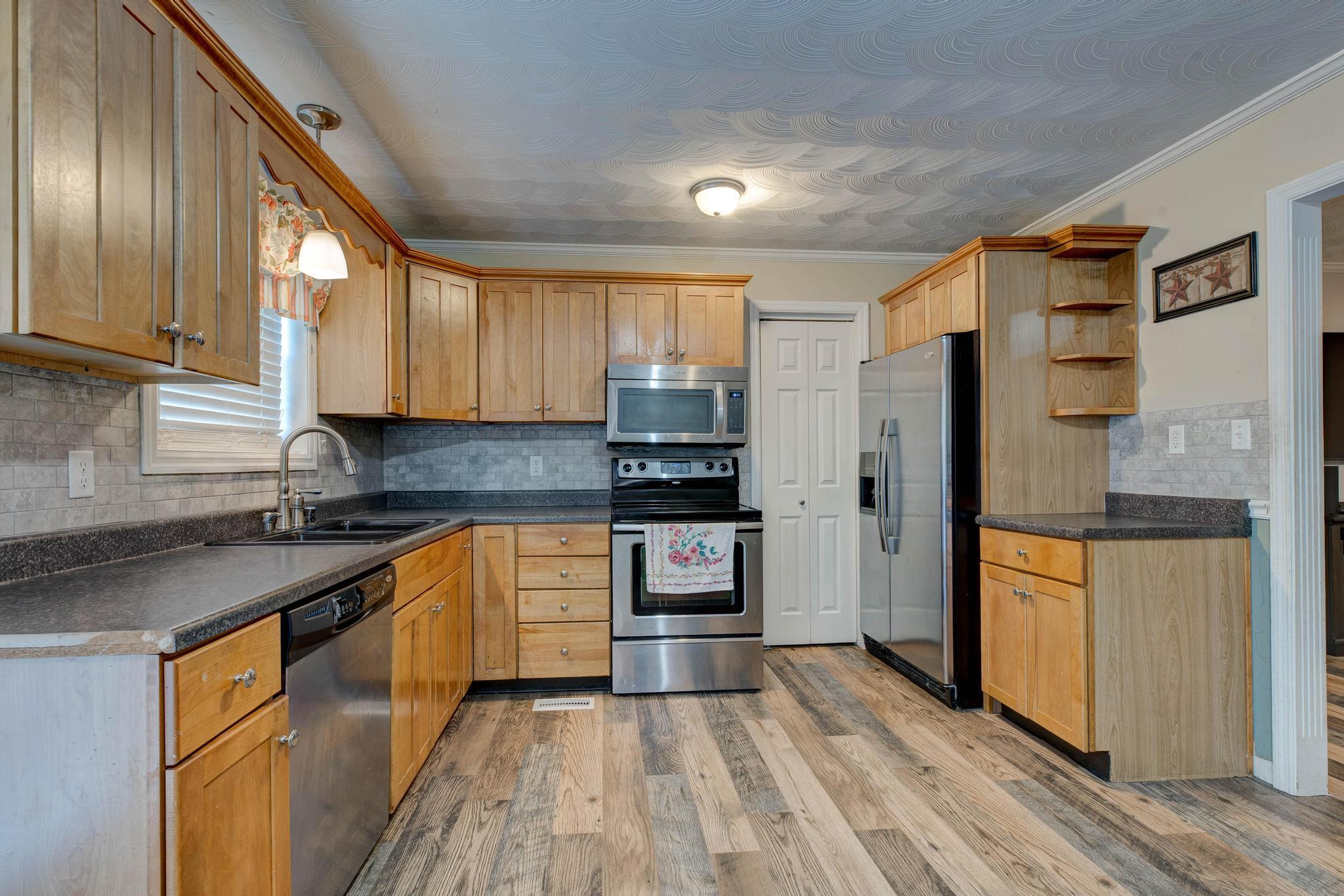 155 Devonne Drive Property Photo 10