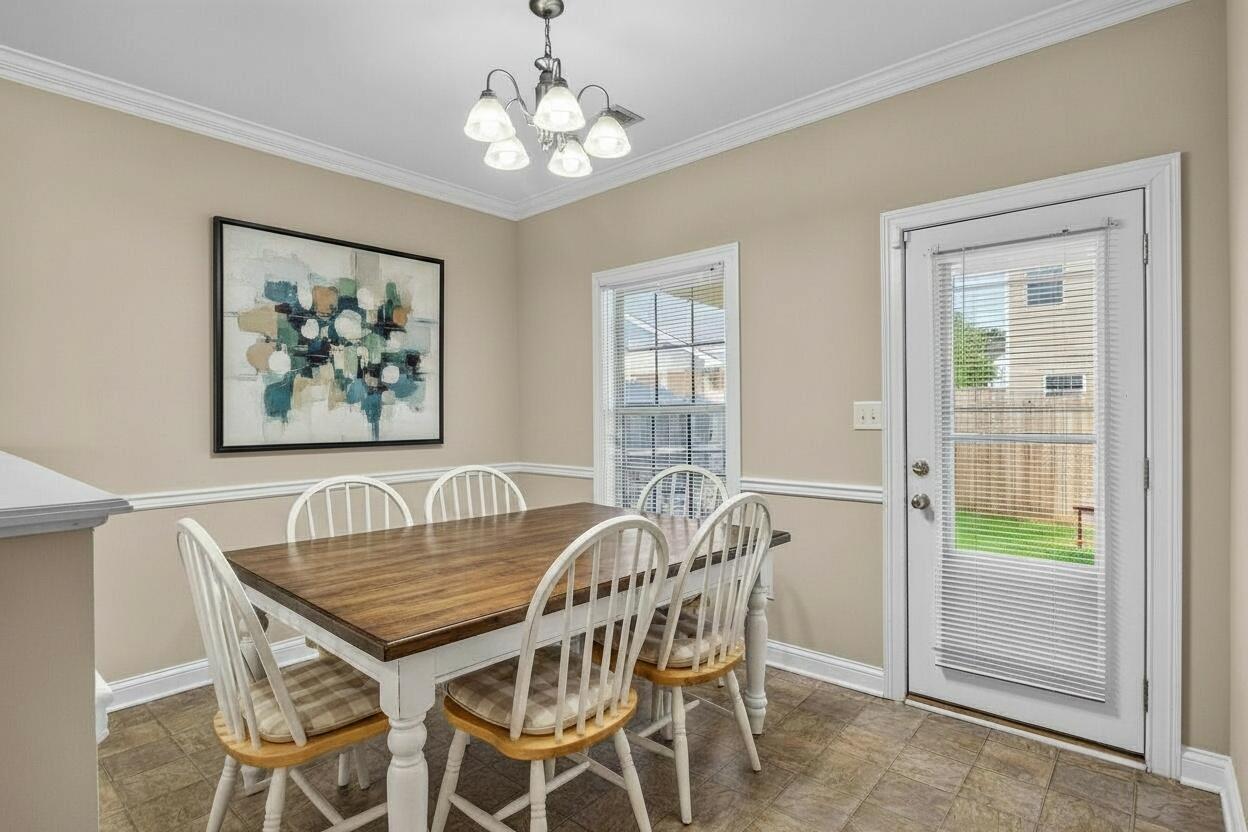 416 Julia Way Property Photo 11