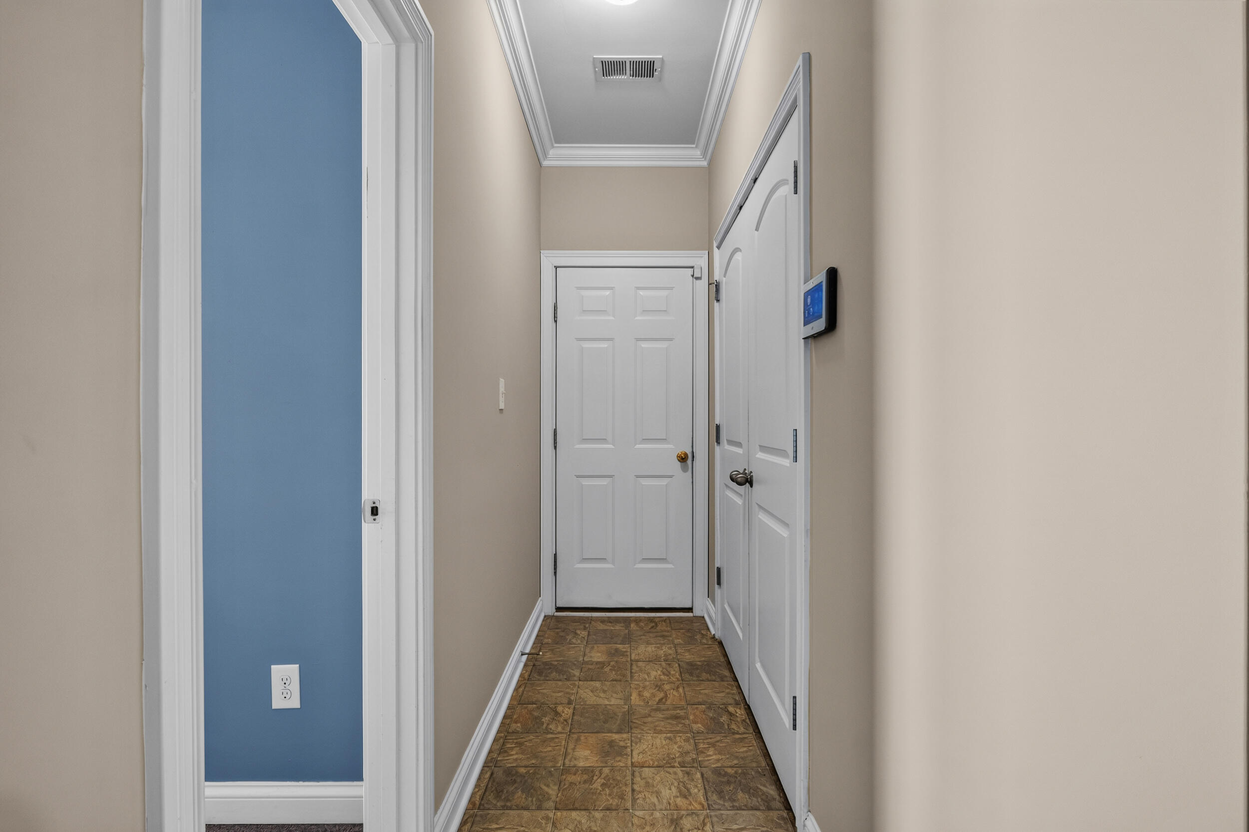 416 Julia Way Property Photo 15