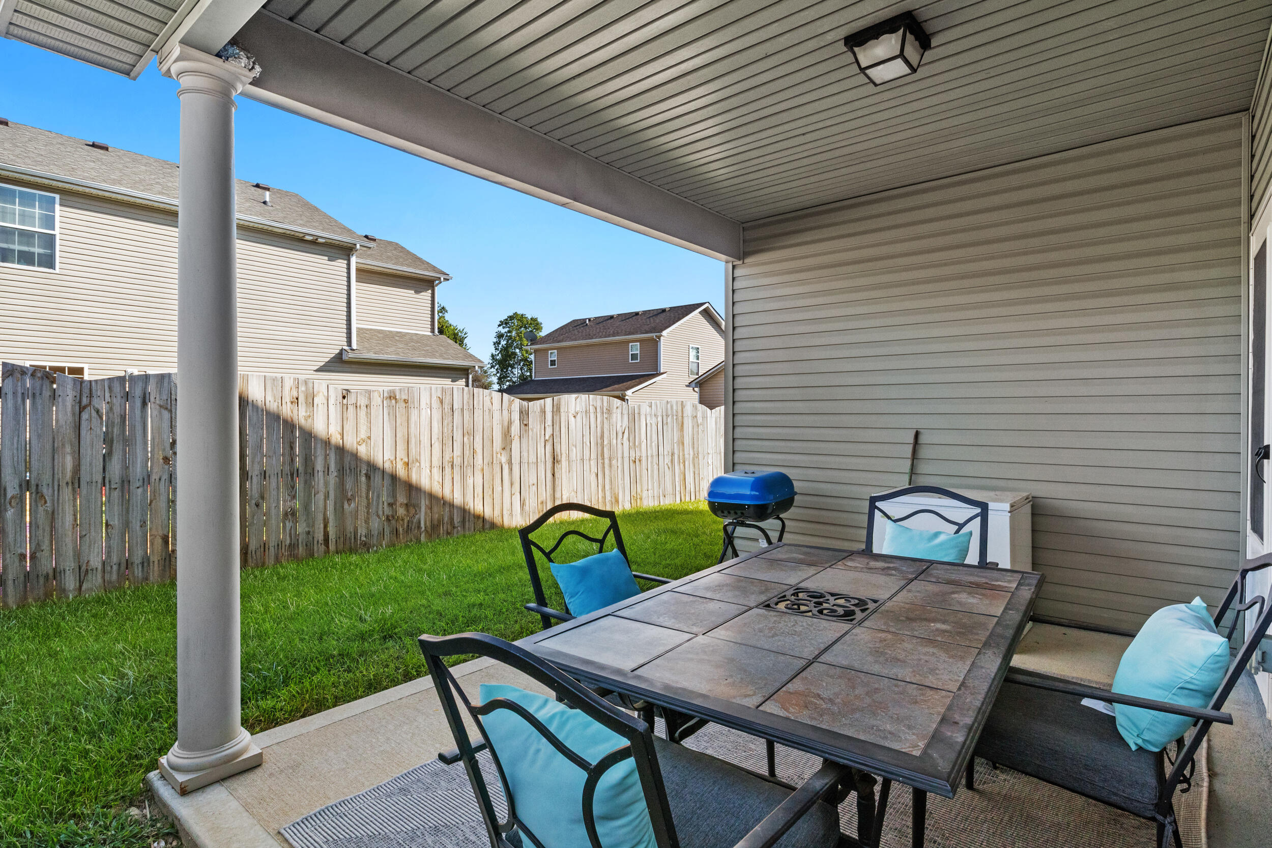 416 Julia Way Property Photo 27