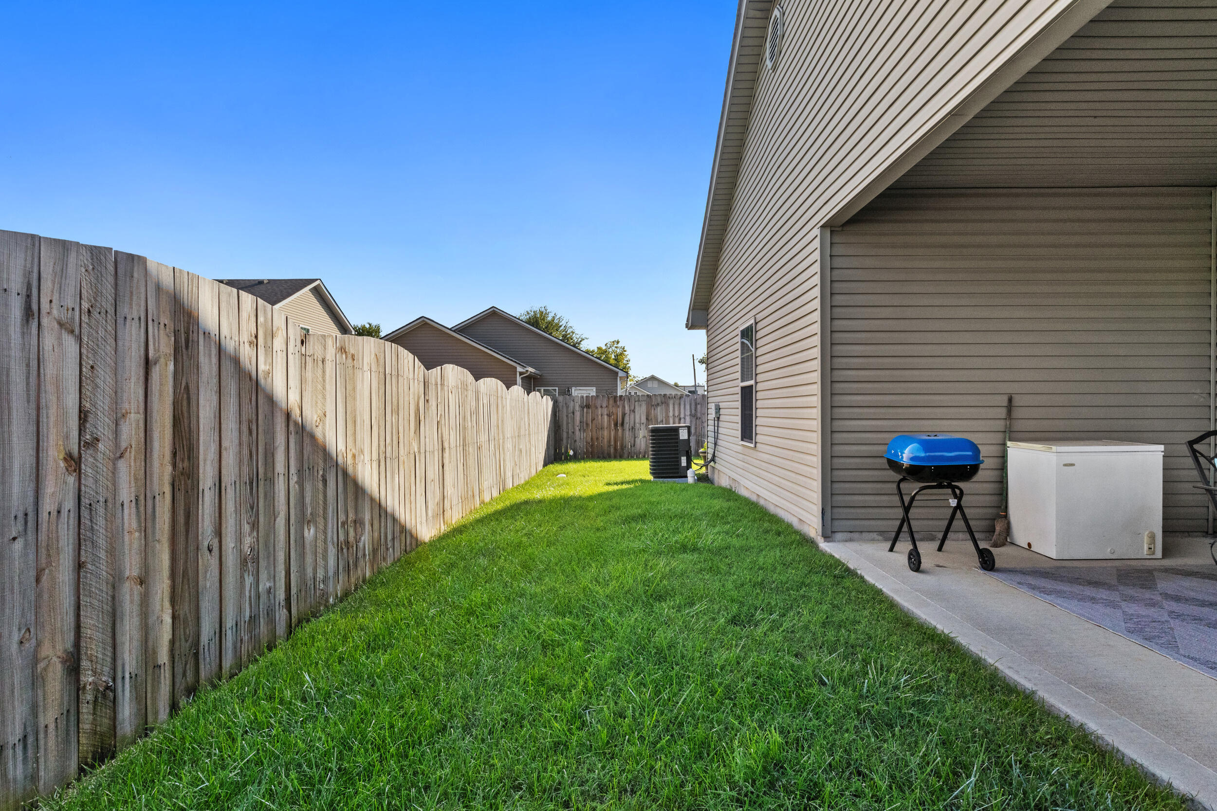 416 Julia Way Property Photo 28